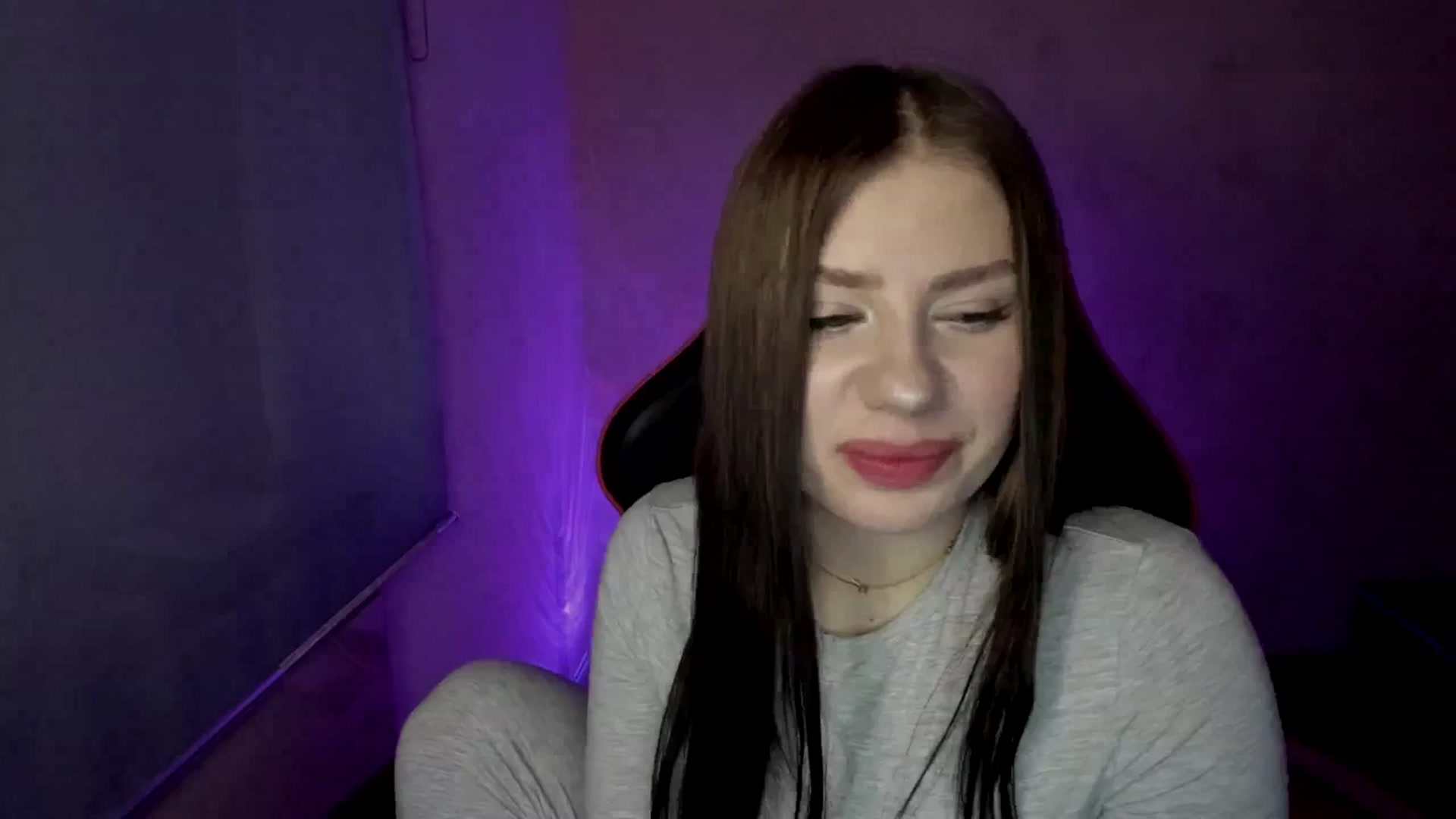 Gallery image thumbnail from FlyingDream's myfreecams stream on, 04/14/2025, 10:30 image 13 of 20