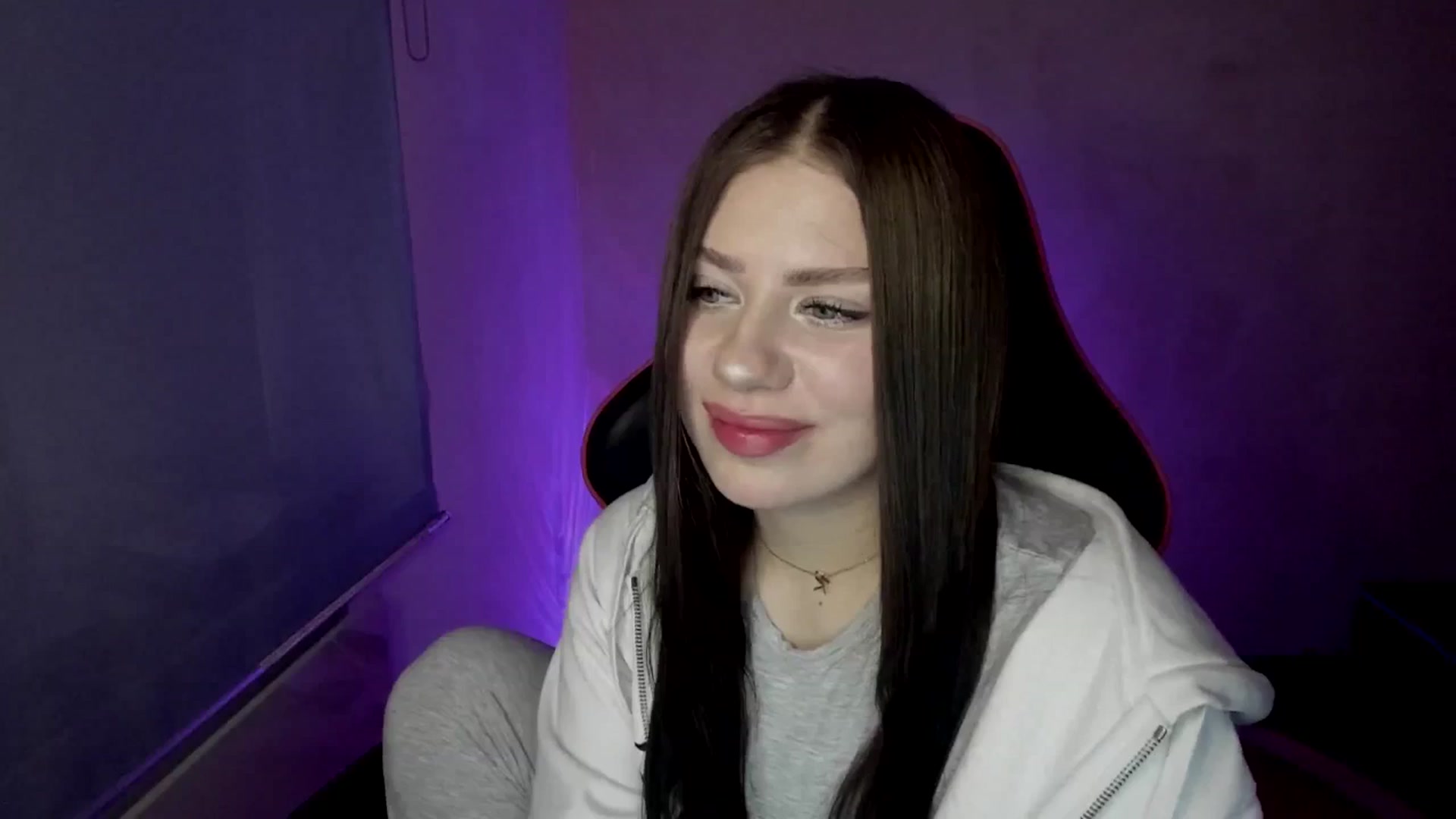 Gallery image thumbnail from FlyingDream's myfreecams stream on, 04/14/2025, 10:30 image 1 of 20