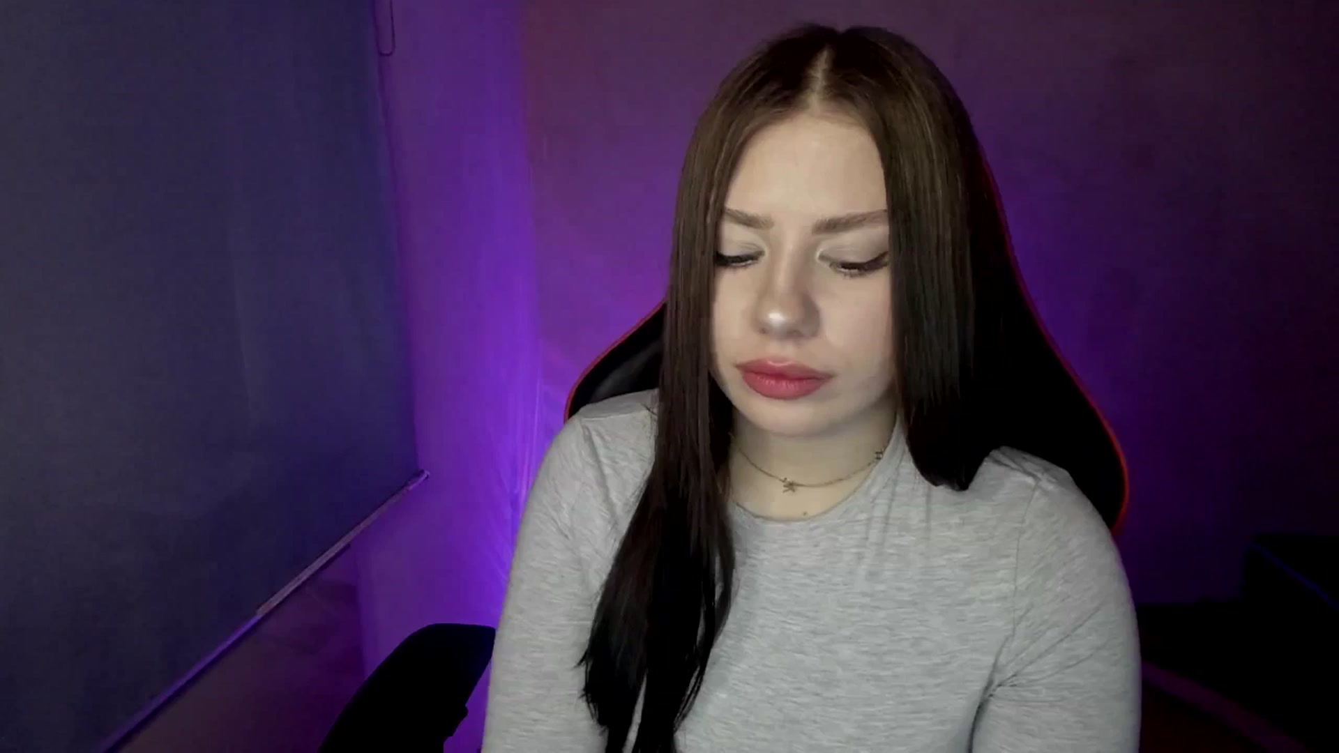 Gallery image thumbnail from FlyingDream's myfreecams stream on, 04/14/2025, 10:30 image 7 of 20