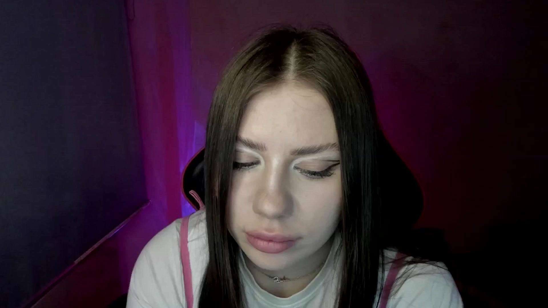 Gallery image thumbnail from FlyingDream's myfreecams stream on, 04/17/2025, 12:27 image 17 of 20