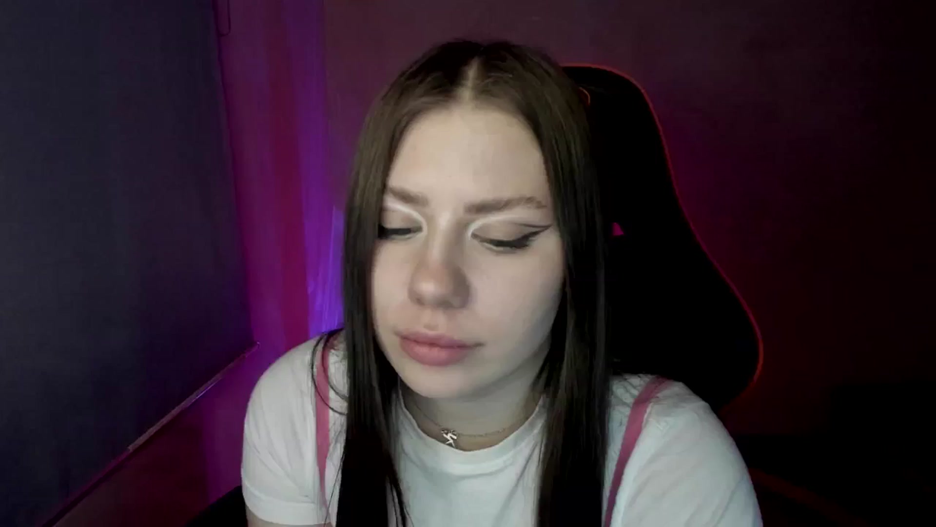 Gallery image thumbnail from FlyingDream's myfreecams stream on, 04/17/2025, 13:06 image 3 of 20