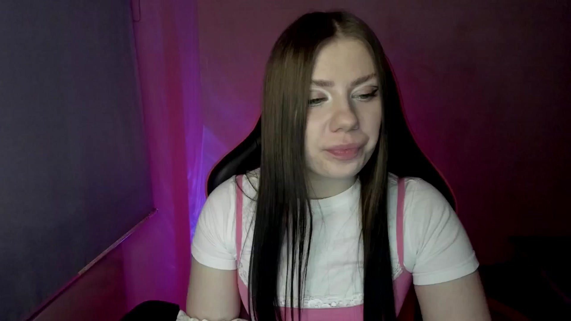 Gallery image thumbnail from FlyingDream's myfreecams stream on, 04/17/2025, 13:06 image 1 of 20