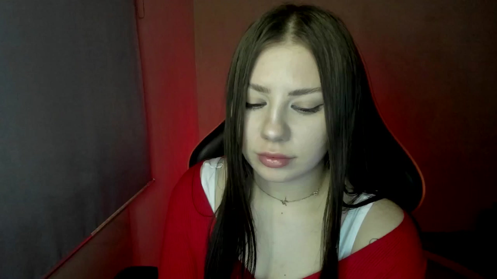 Gallery image thumbnail from FlyingDream's myfreecams stream on, 04/18/2025, 12:39 image 4 of 20