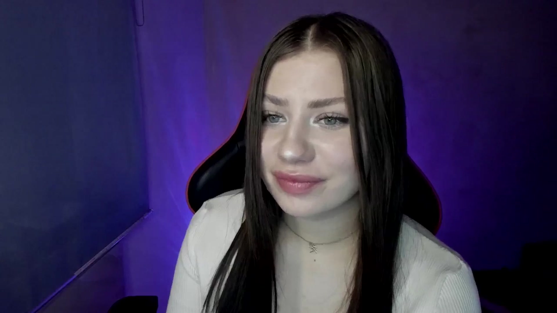 Gallery image thumbnail from FlyingDream's myfreecams stream on, 04/21/2025, 09:34 image 12 of 20