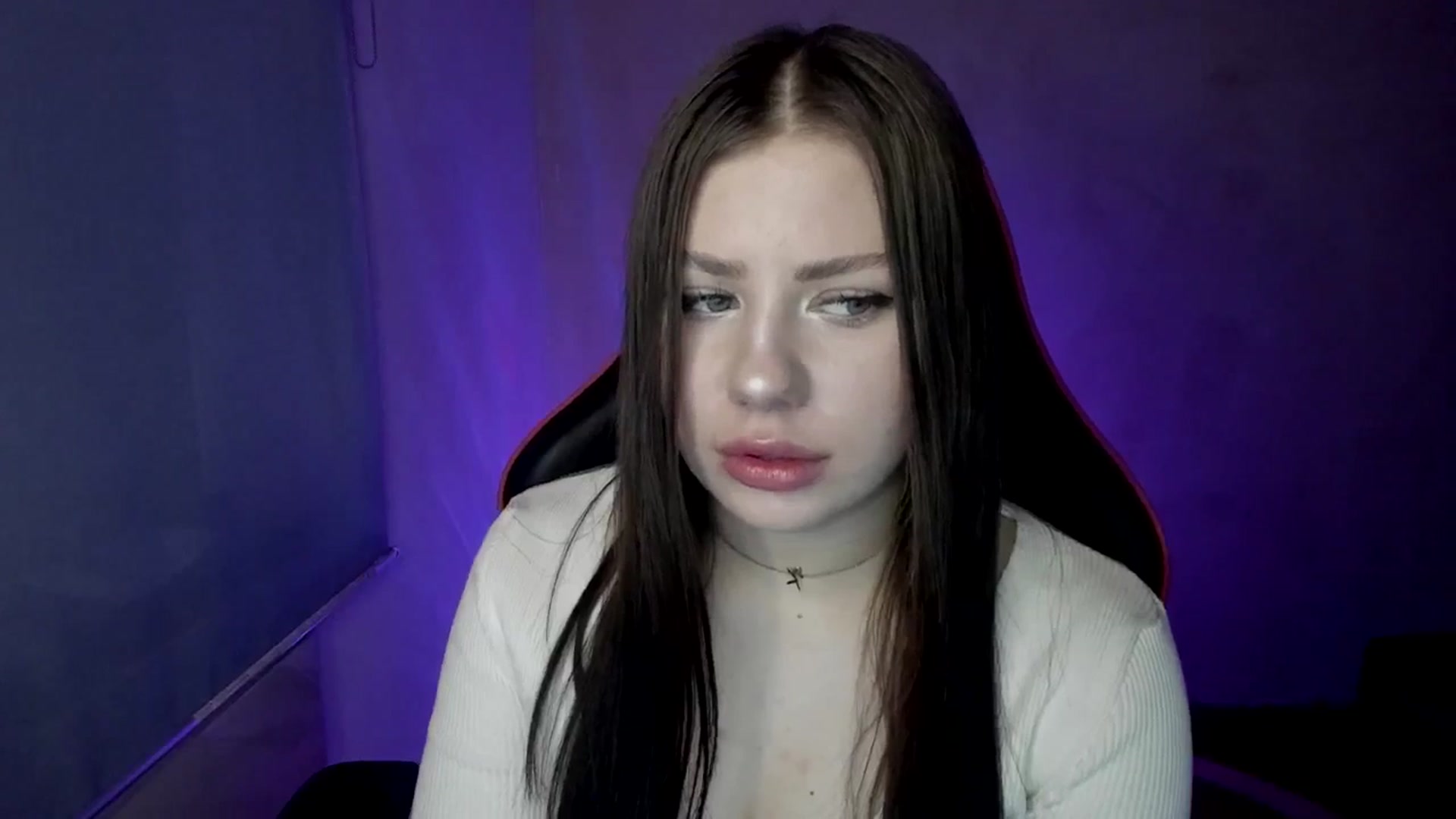Gallery image thumbnail from FlyingDream's myfreecams stream on, 04/21/2025, 09:34 image 4 of 20