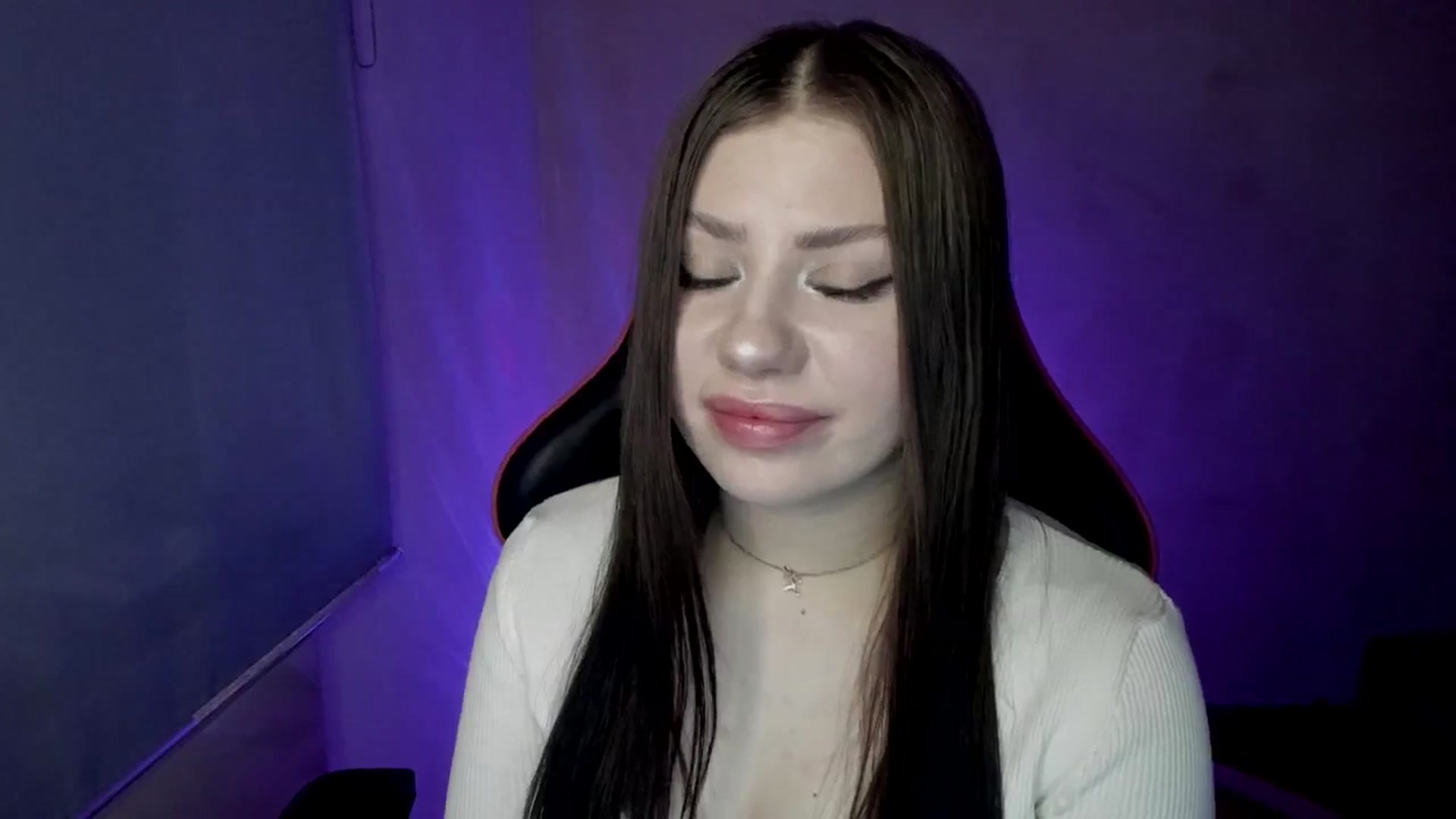 Gallery image thumbnail from FlyingDream's myfreecams stream on, 04/21/2025, 09:34 image 6 of 20