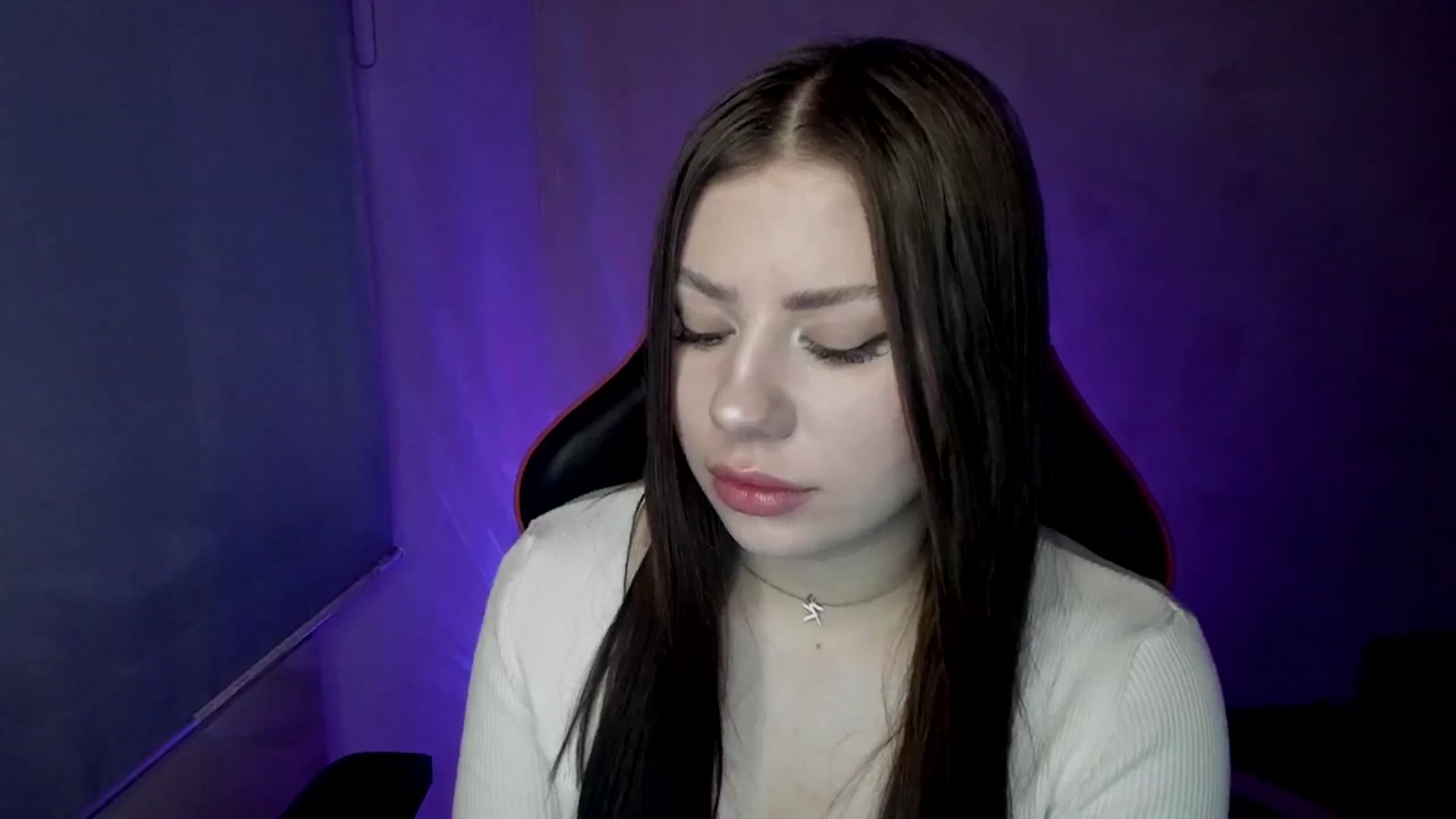 Gallery image thumbnail from FlyingDream's myfreecams stream on, 04/21/2025, 09:34 image 10 of 20