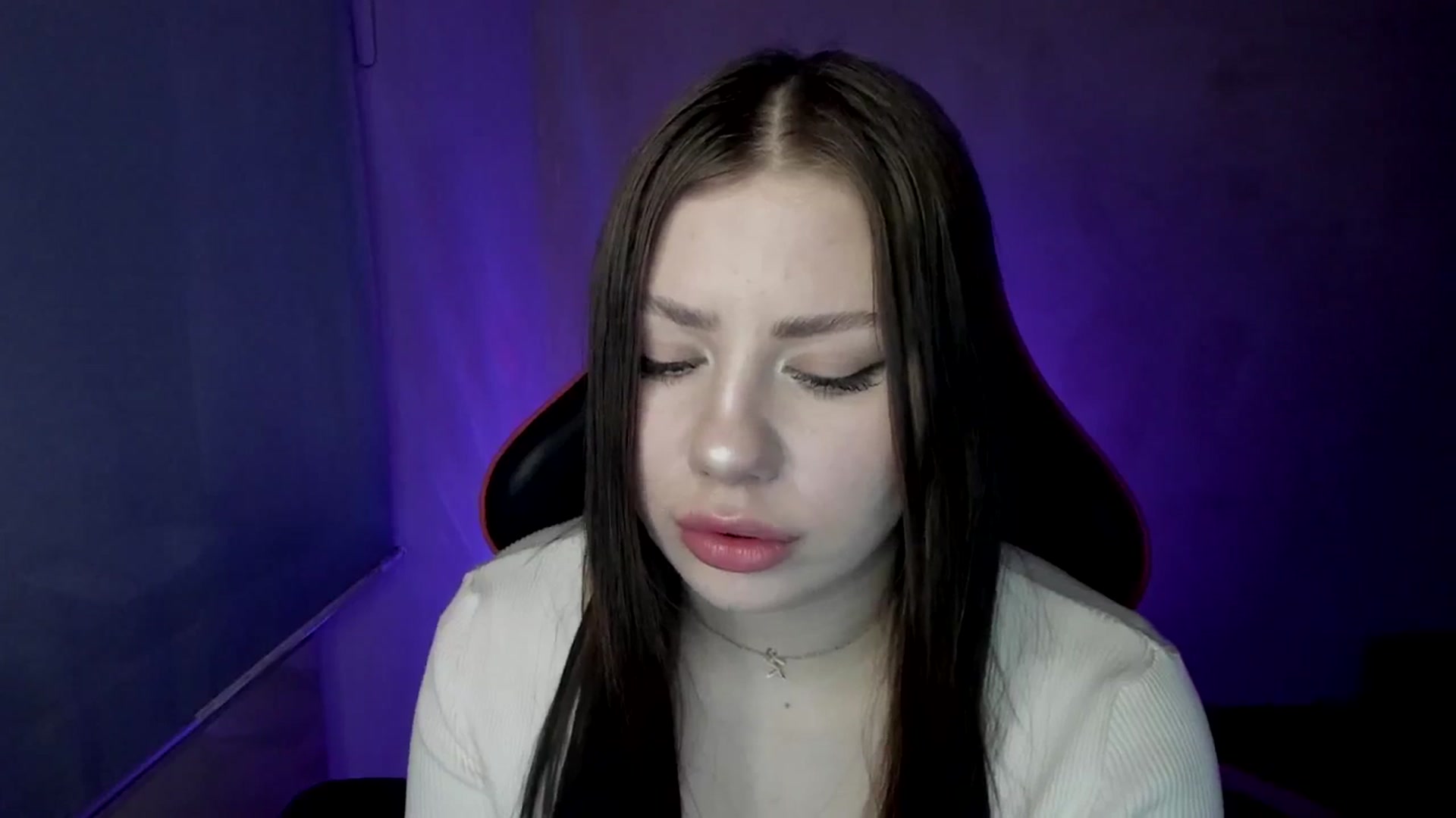 Gallery image thumbnail from FlyingDream's myfreecams stream on, 04/21/2025, 09:34 image 11 of 20