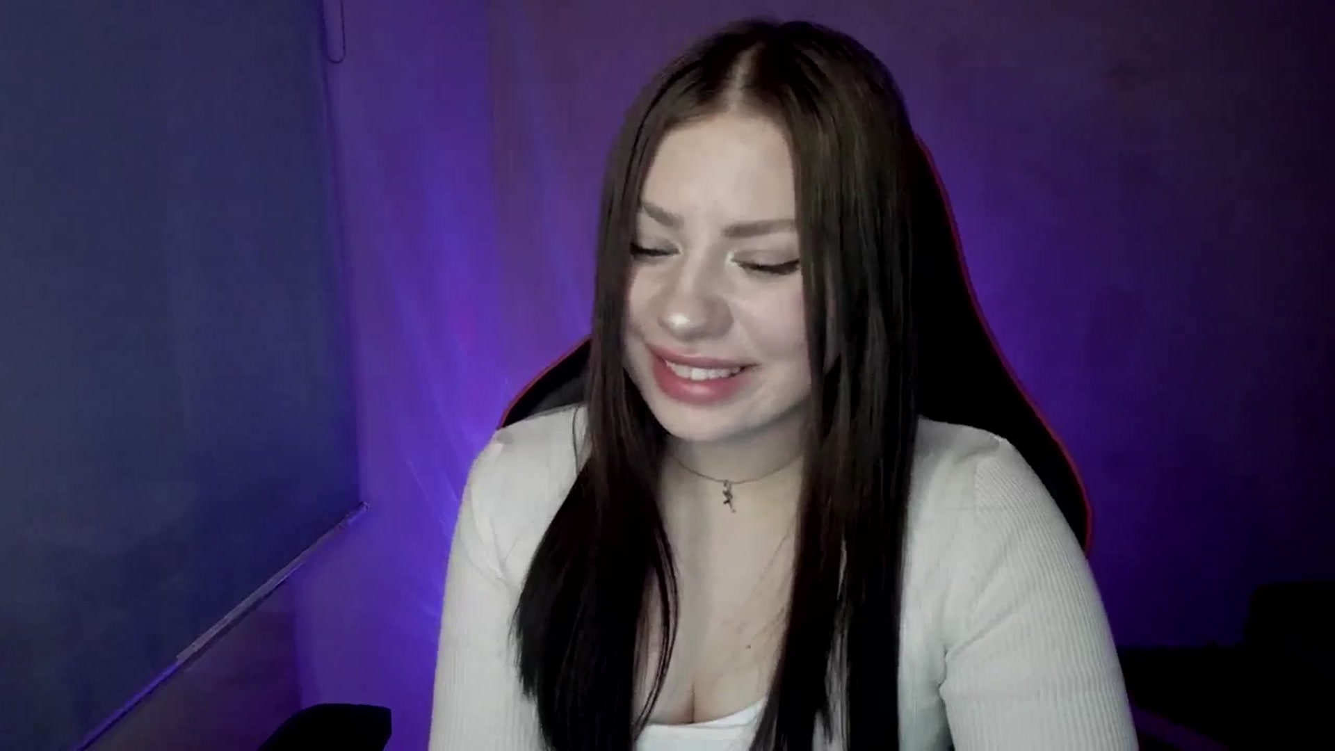 Gallery image thumbnail from FlyingDream's myfreecams stream on, 04/21/2025, 09:34 image 16 of 20