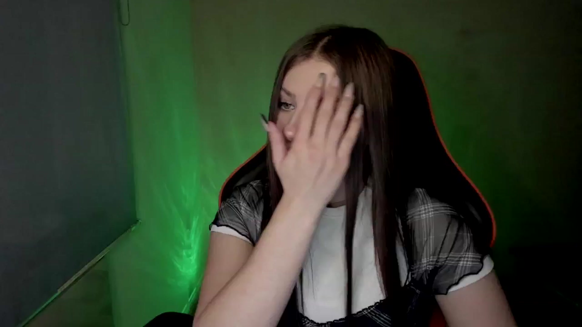 Gallery image thumbnail from FlyingDream's myfreecams stream on, 04/22/2025, 10:27 image 10 of 20
