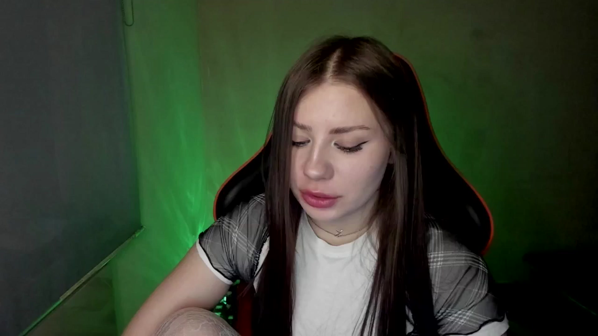 Gallery image thumbnail from FlyingDream's myfreecams stream on, 04/22/2025, 10:27 image 1 of 20