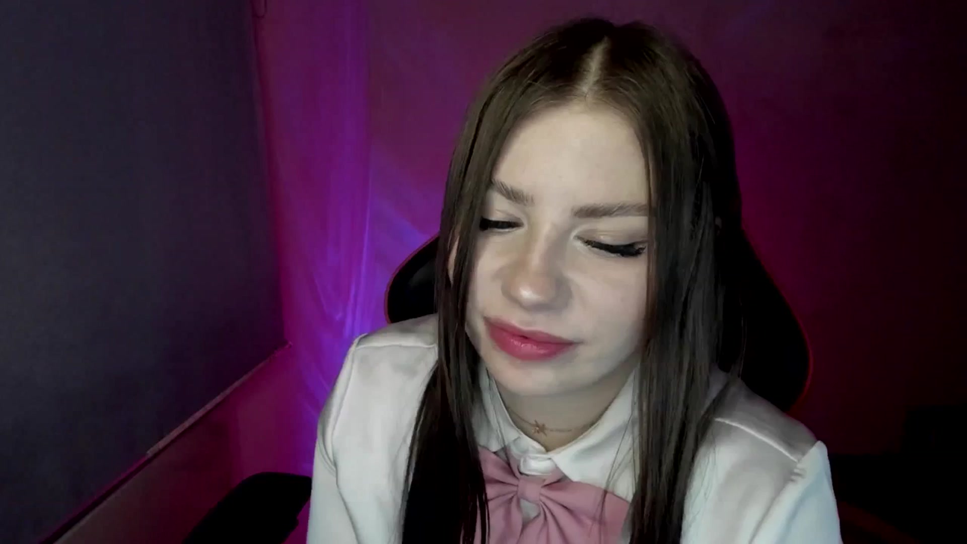 Gallery image thumbnail from FlyingDream's myfreecams stream on, 04/26/2025, 15:10 image 11 of 20