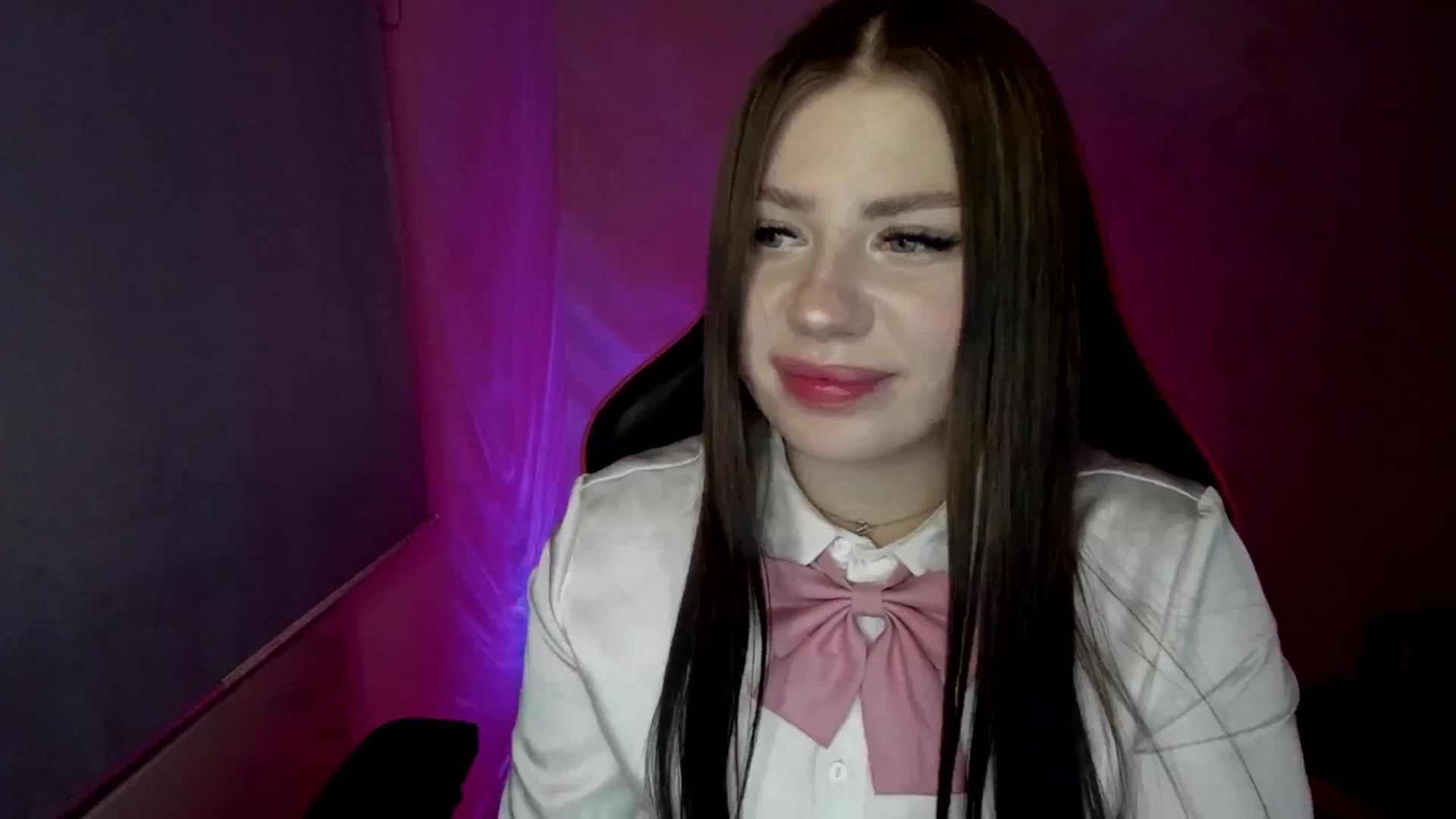 Gallery image thumbnail from FlyingDream's myfreecams stream on, 04/26/2025, 15:10 image 17 of 20
