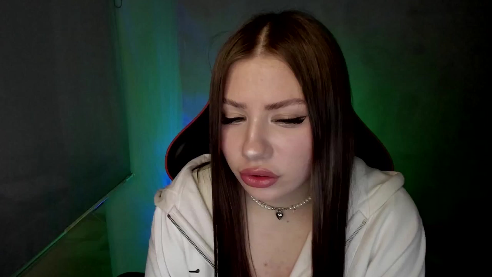 Gallery image thumbnail from FlyingDream's myfreecams stream on, 04/28/2025, 09:51 image 9 of 20