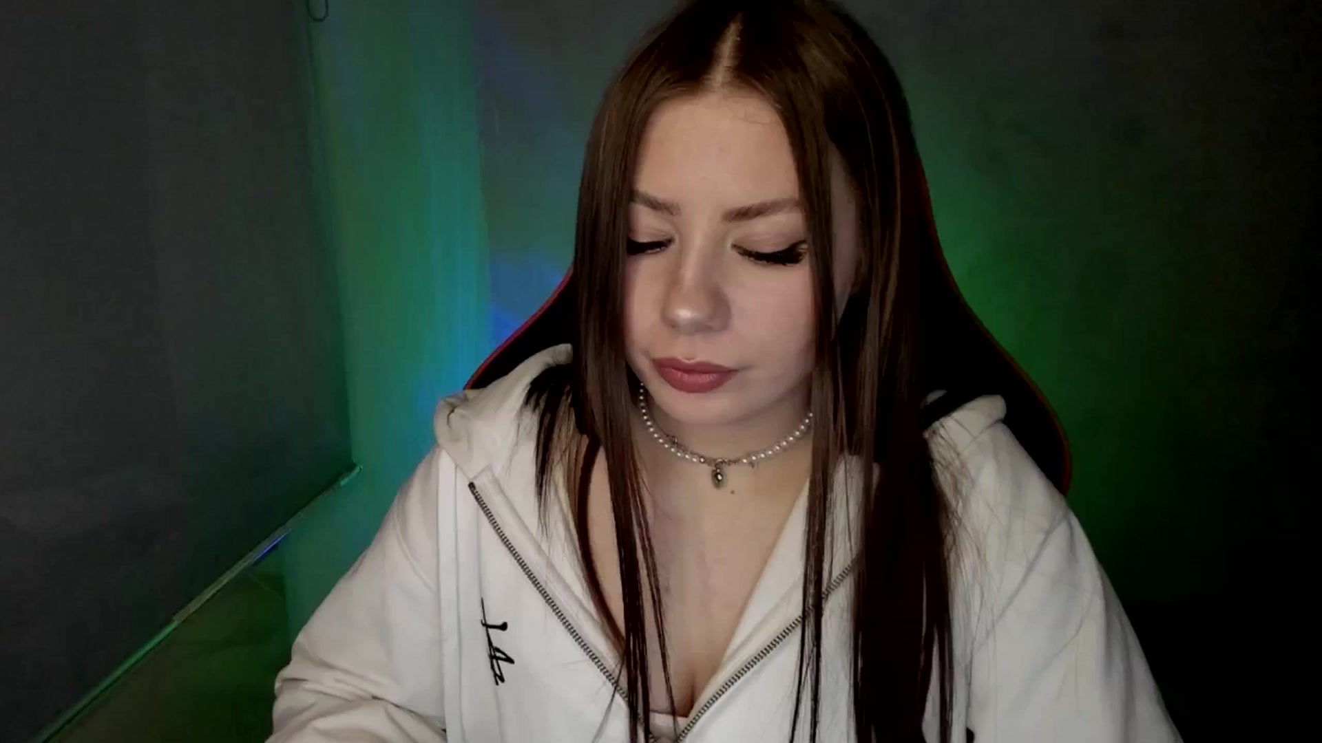 Gallery image thumbnail from FlyingDream's myfreecams stream on, 04/28/2025, 09:51 image 1 of 20