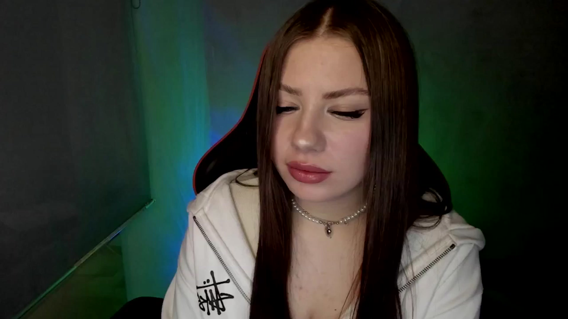 Gallery image thumbnail from FlyingDream's myfreecams stream on, 04/28/2025, 09:51 image 19 of 20