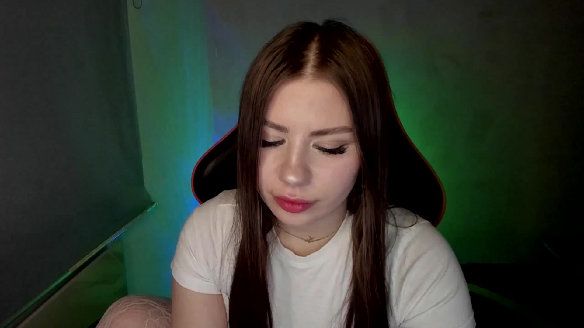 Gallery image thumbnail from FlyingDream's myfreecams stream on, 04/29/2025, 18:11 image 5 of 20
