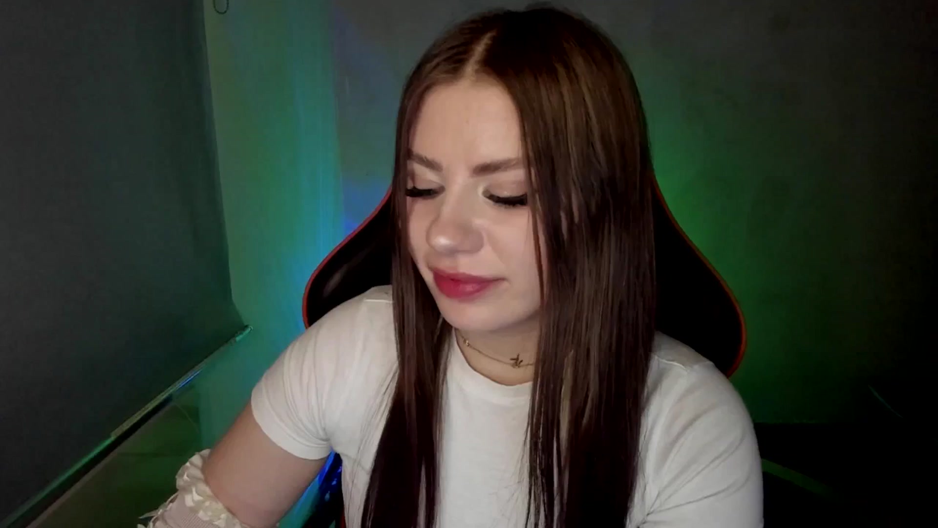 Gallery image thumbnail from FlyingDream's myfreecams stream on, 04/29/2025, 18:11 image 20 of 20