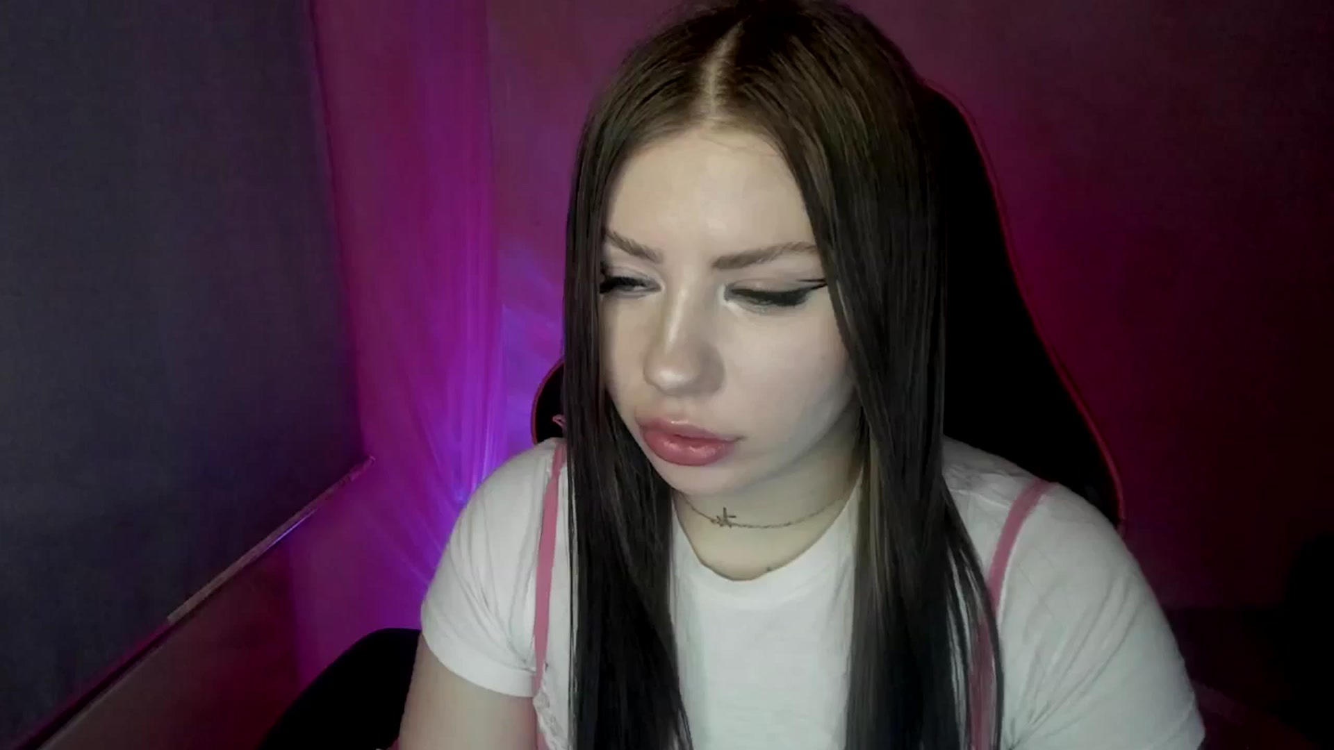 Gallery image thumbnail from FlyingDream's myfreecams stream on, 05/01/2025, 13:05 image 3 of 20