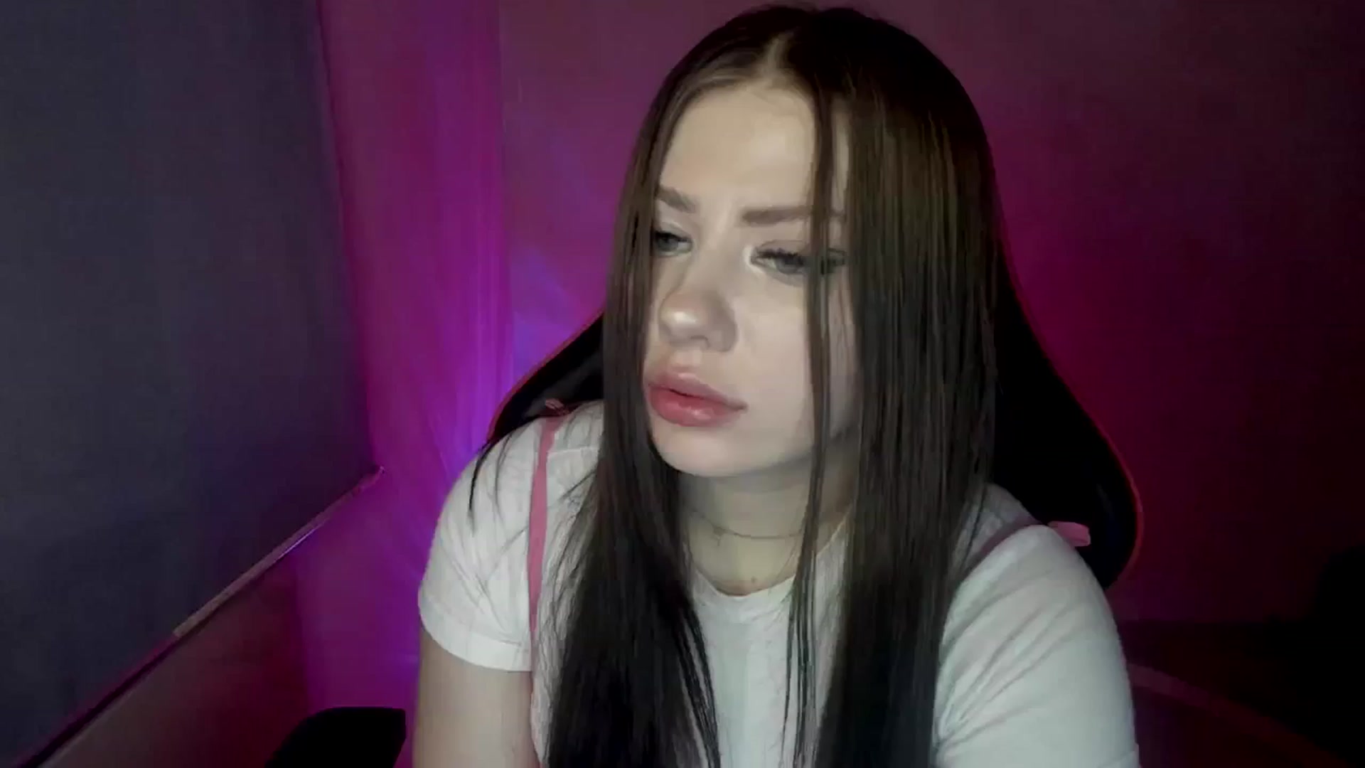 Gallery image thumbnail from FlyingDream's myfreecams stream on, 05/01/2025, 13:05 image 17 of 20