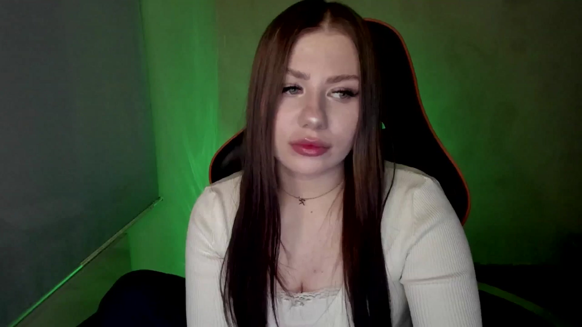 Gallery image thumbnail from FlyingDream's myfreecams stream on, 05/02/2025, 12:14 image 1 of 20