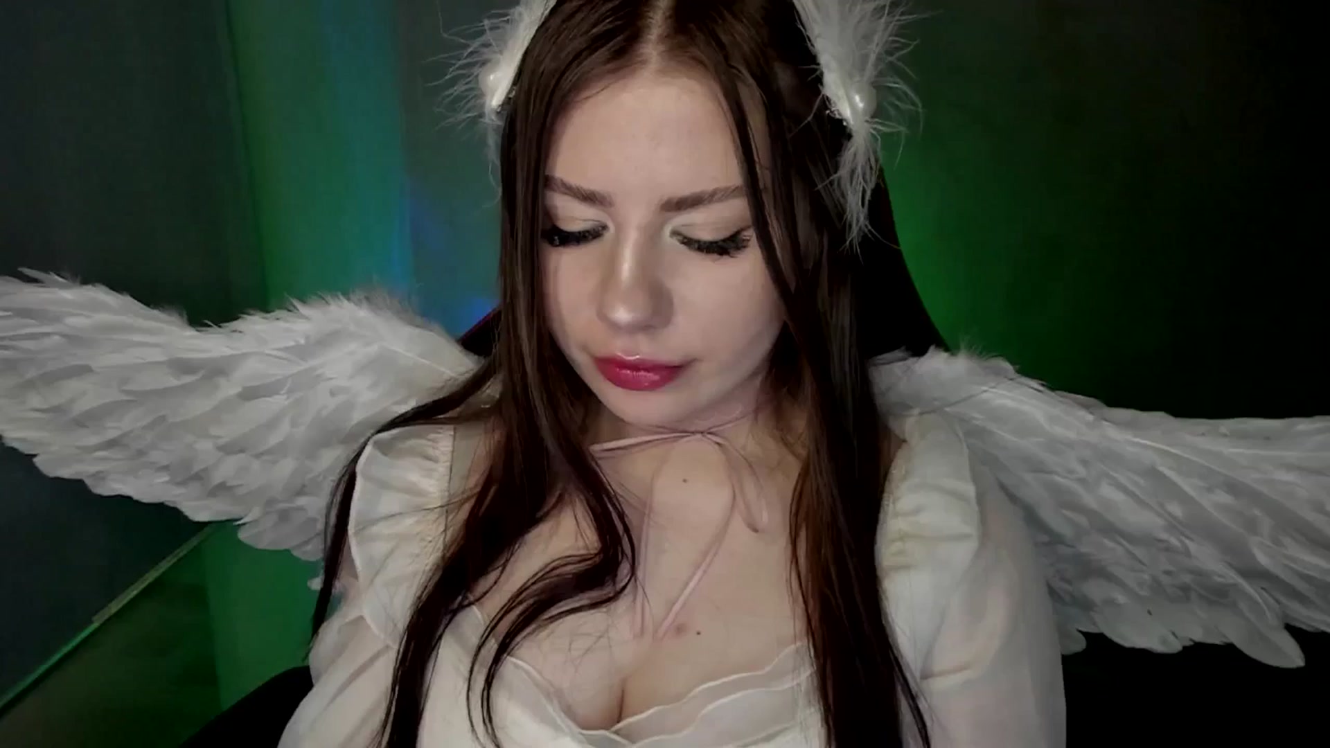Gallery image thumbnail from FlyingDream's myfreecams stream on, 05/05/2025, 13:27 image 18 of 20