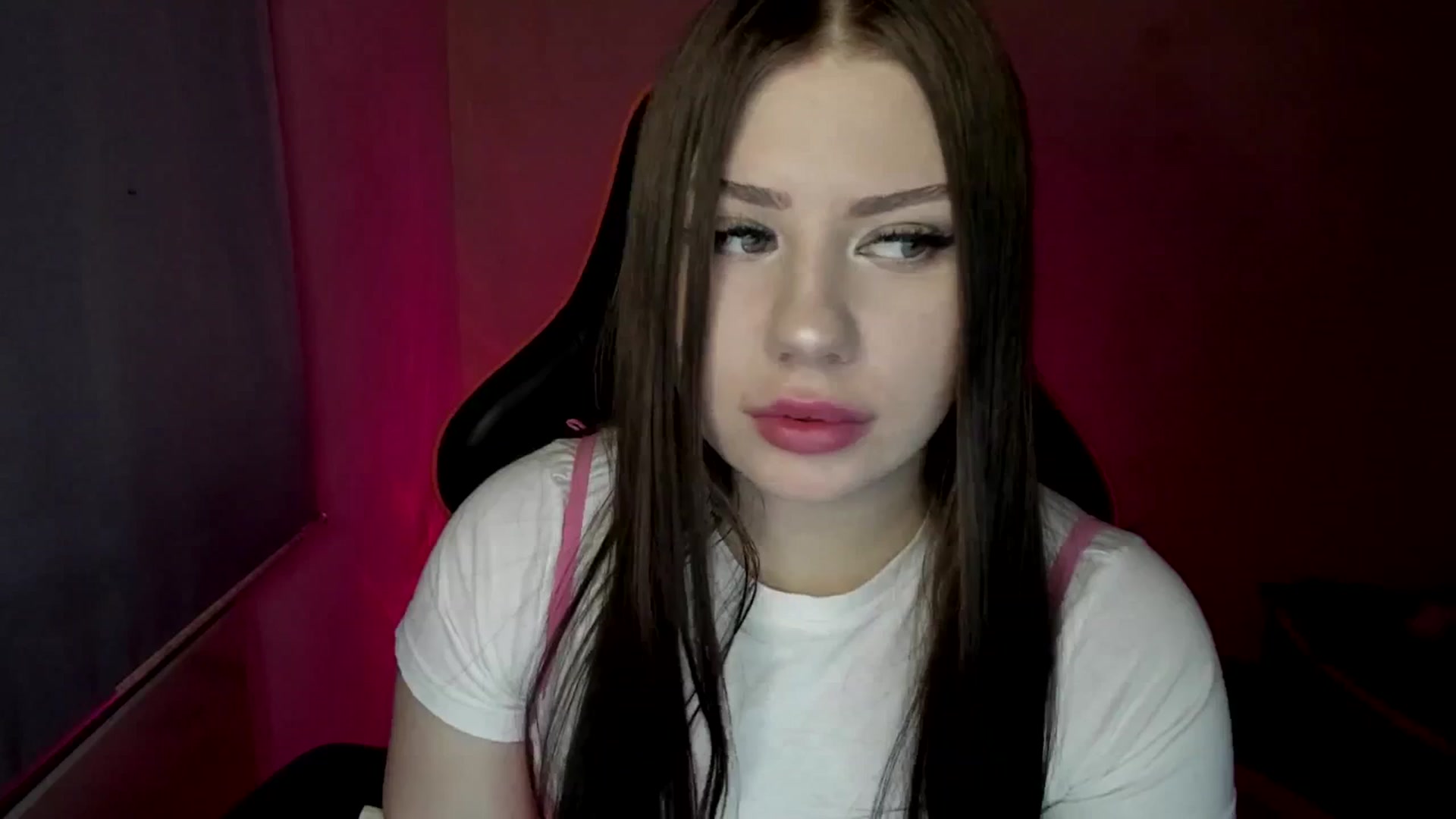 Gallery image thumbnail from FlyingDream's myfreecams stream on, 05/07/2025, 12:30 image 6 of 20