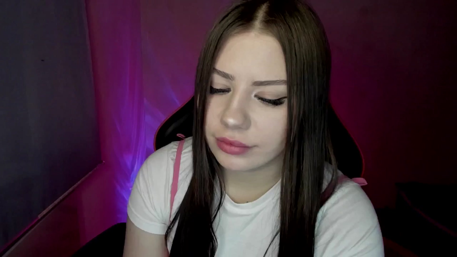 Gallery image thumbnail from FlyingDream's myfreecams stream on, 05/07/2025, 12:30 image 17 of 20