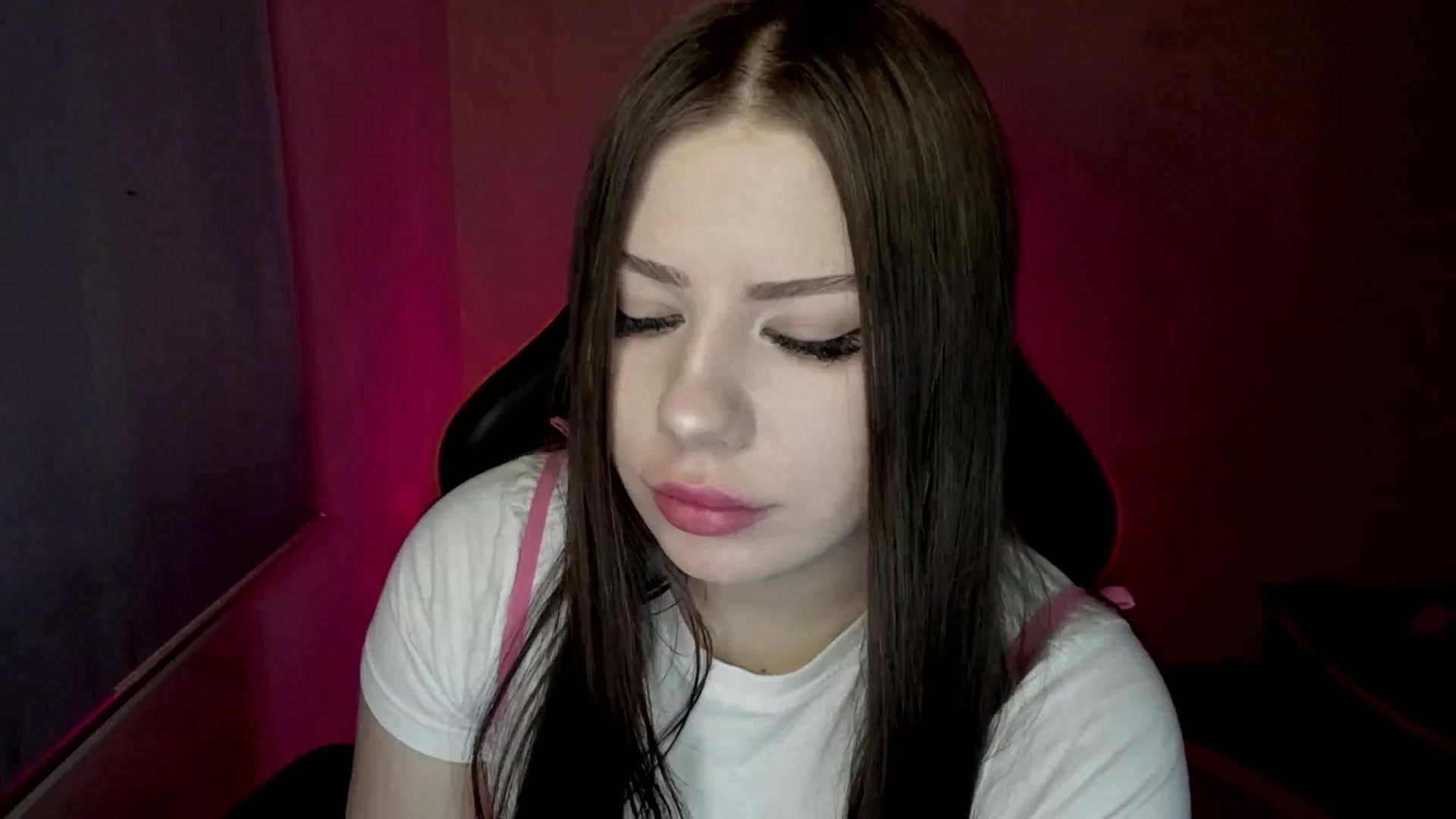 Gallery image thumbnail from FlyingDream's myfreecams stream on, 05/07/2025, 12:30 image 7 of 20