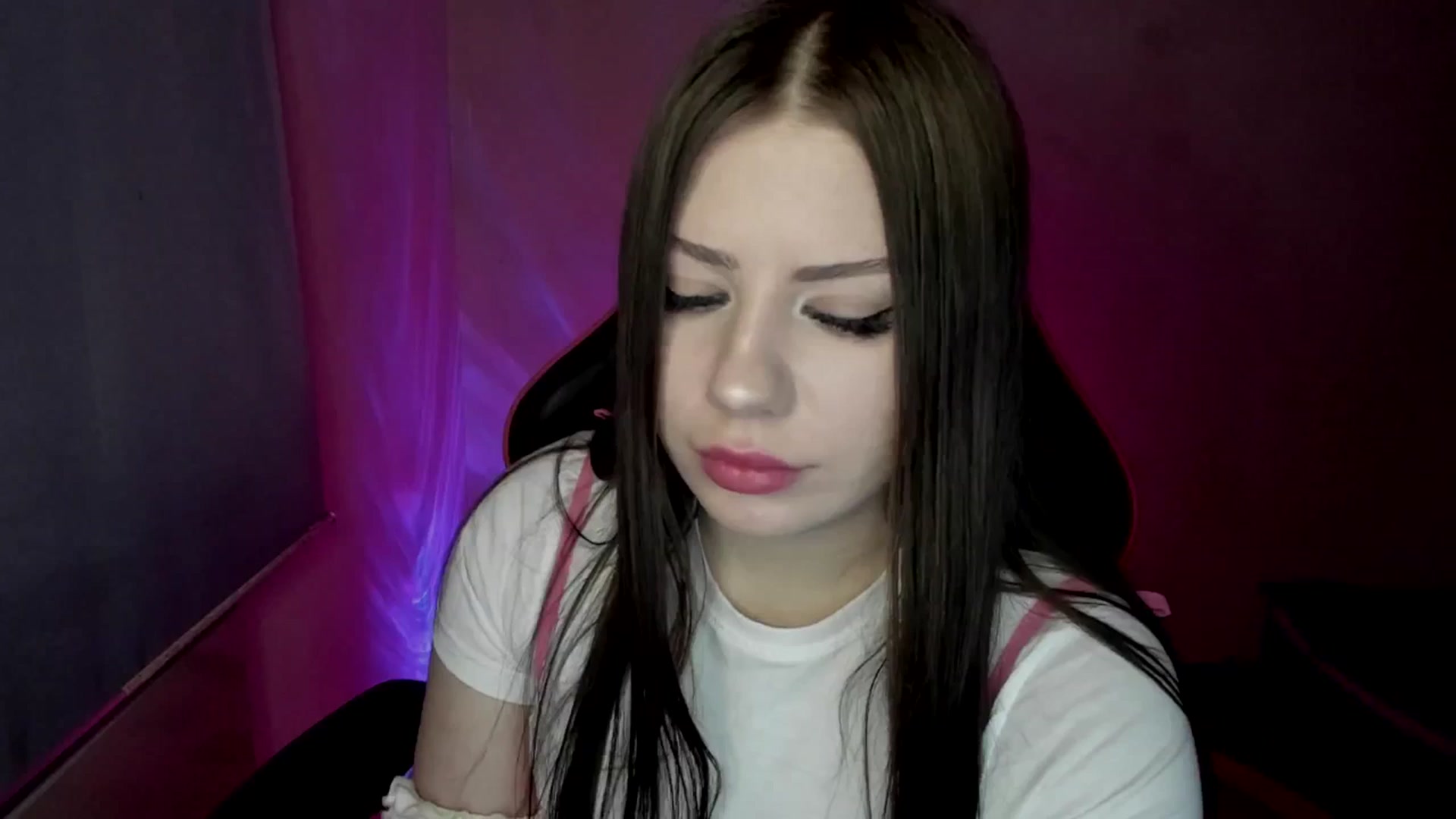 Gallery image thumbnail from FlyingDream's myfreecams stream on, 05/07/2025, 12:30 image 20 of 20