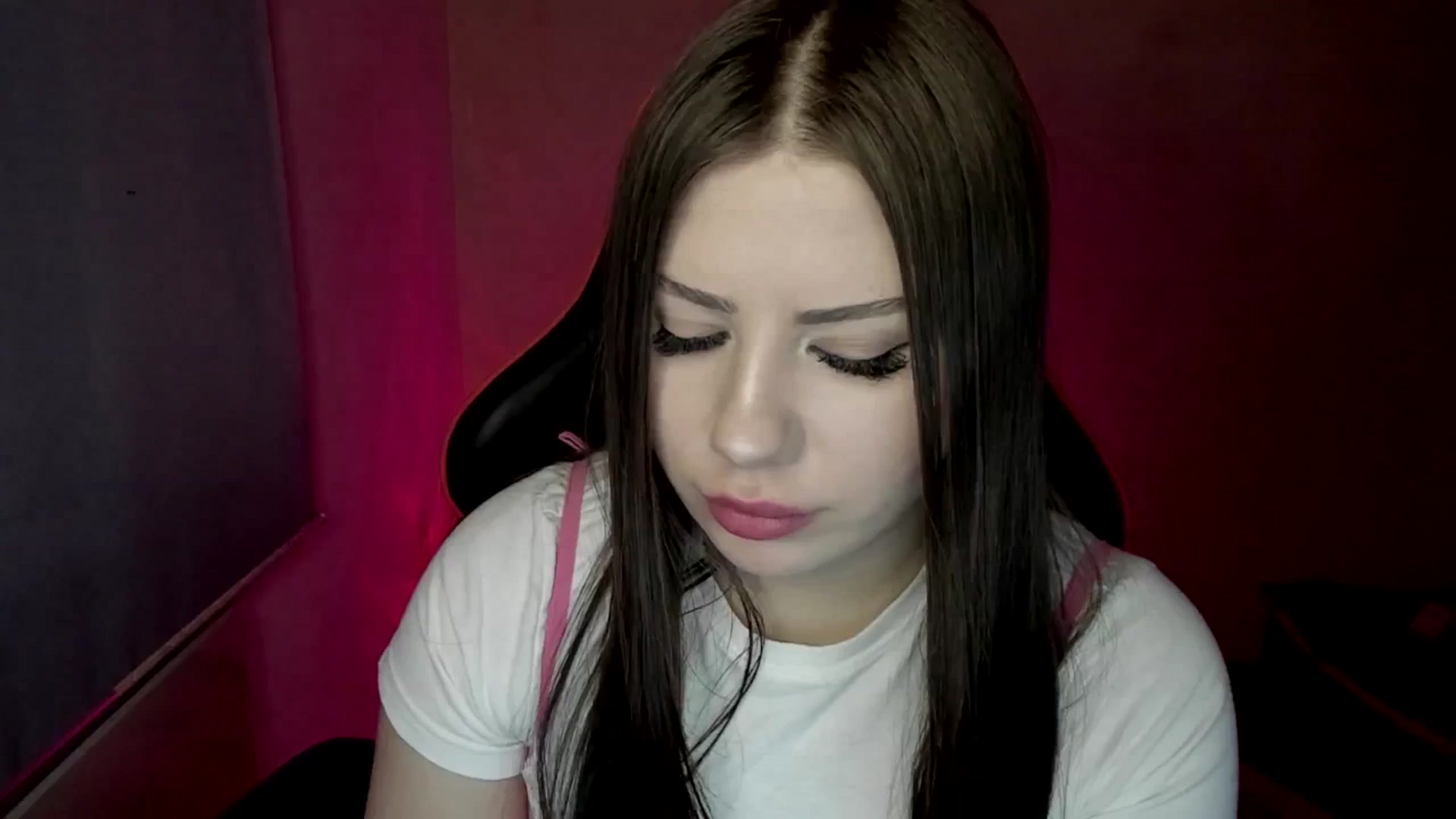 Gallery image thumbnail from FlyingDream's myfreecams stream on, 05/07/2025, 12:30 image 8 of 20
