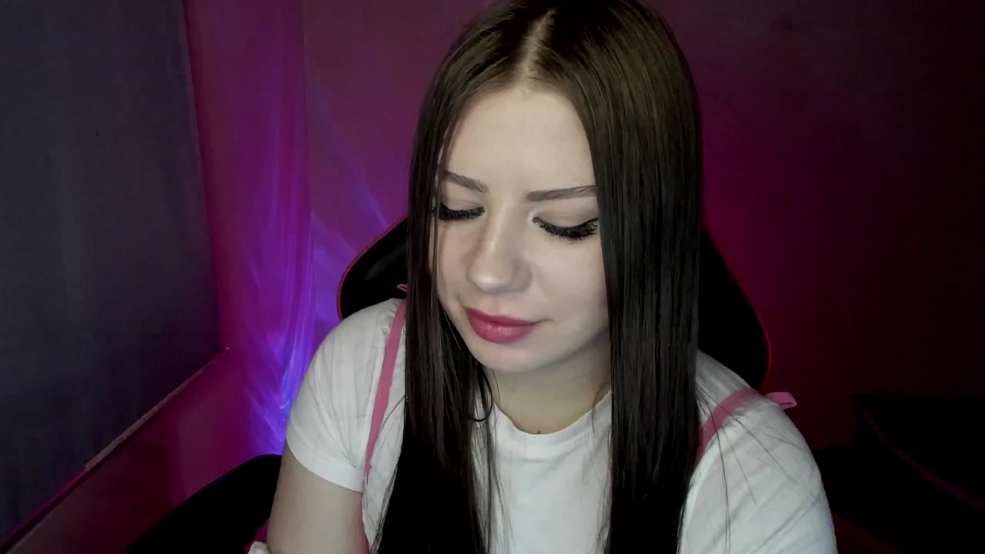 Gallery image thumbnail from FlyingDream's myfreecams stream on, 05/07/2025, 13:30 image 1 of 20