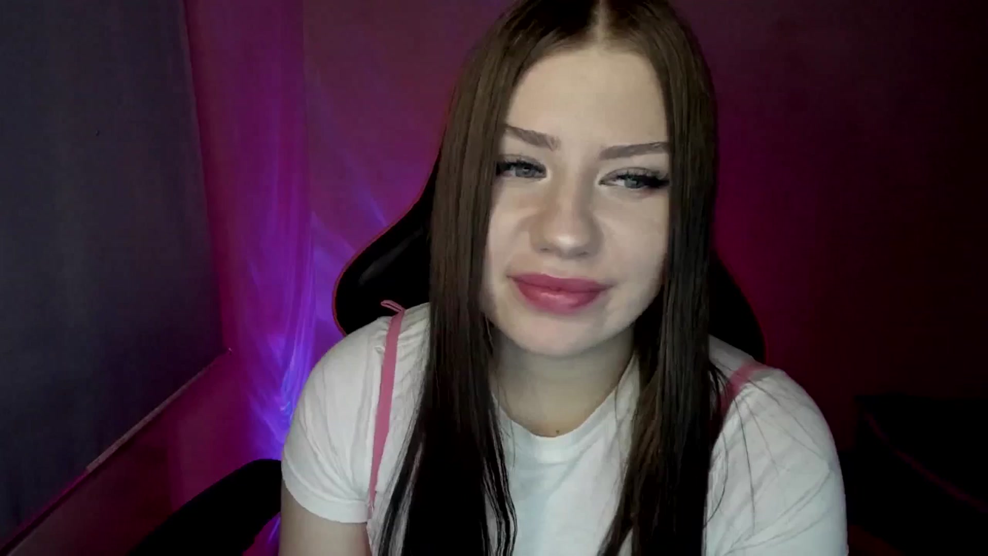 Gallery image thumbnail from FlyingDream's myfreecams stream on, 05/07/2025, 13:30 image 3 of 20
