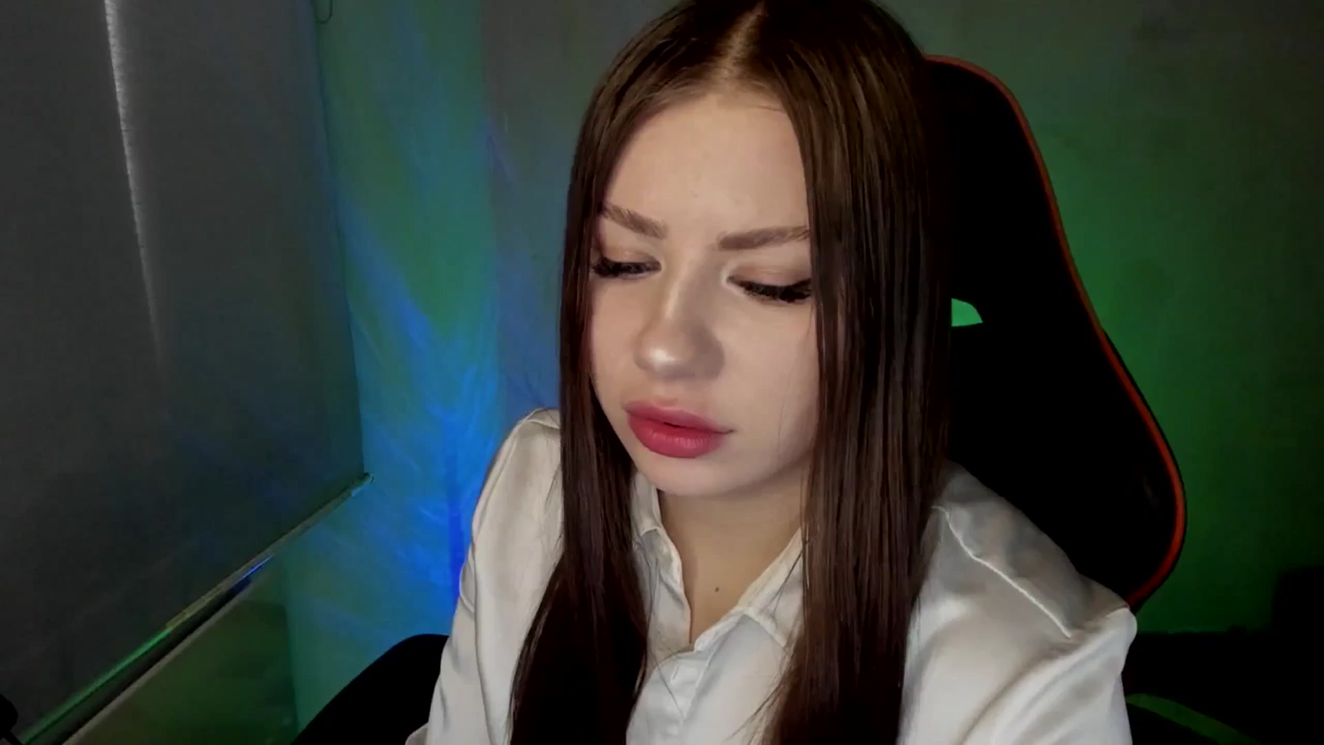 Gallery image thumbnail from FlyingDream's myfreecams stream on, 05/16/2025, 11:07 image 19 of 20