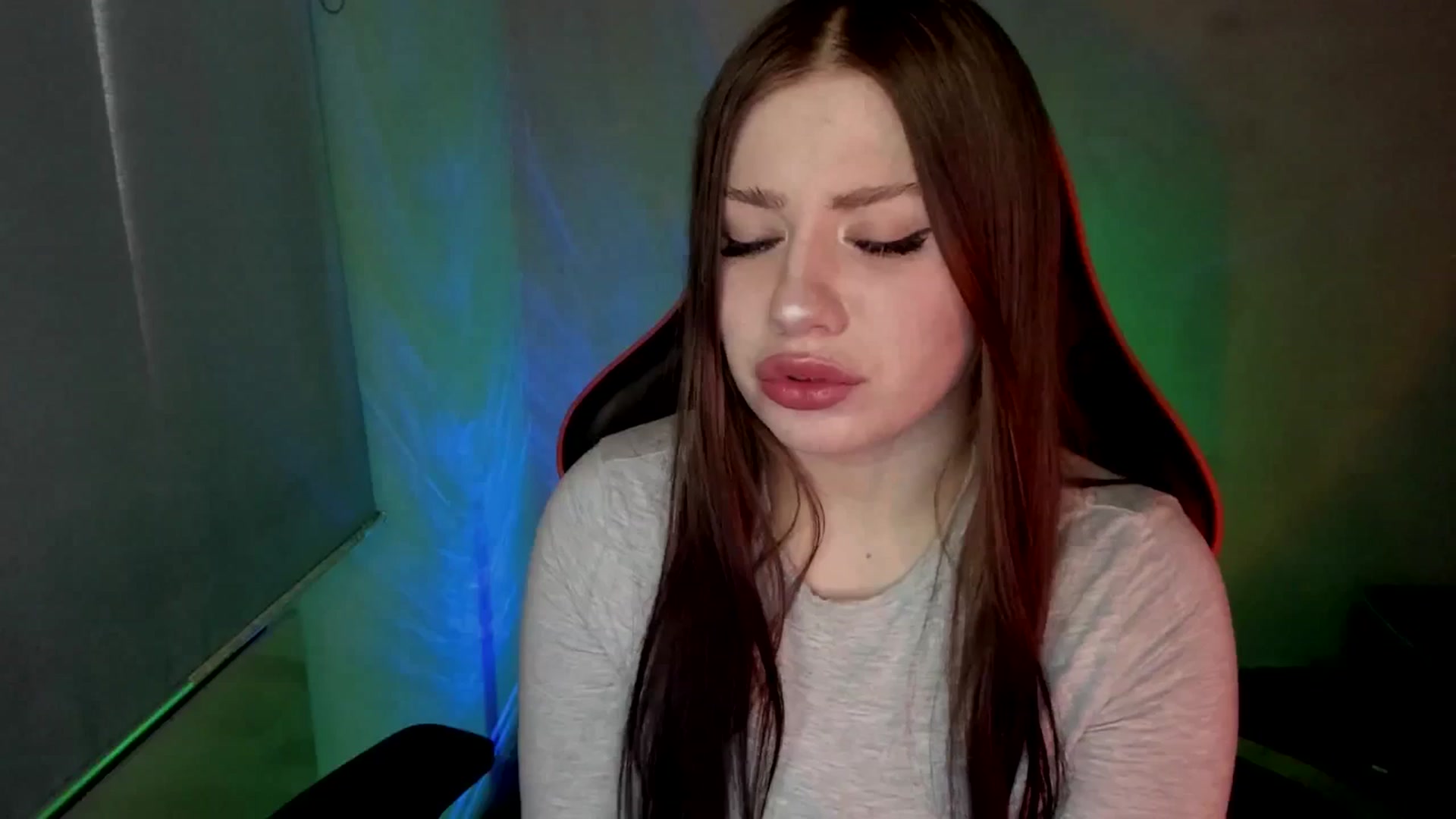 Gallery image thumbnail from FlyingDream's myfreecams stream on, 05/20/2025, 16:04 image 4 of 20
