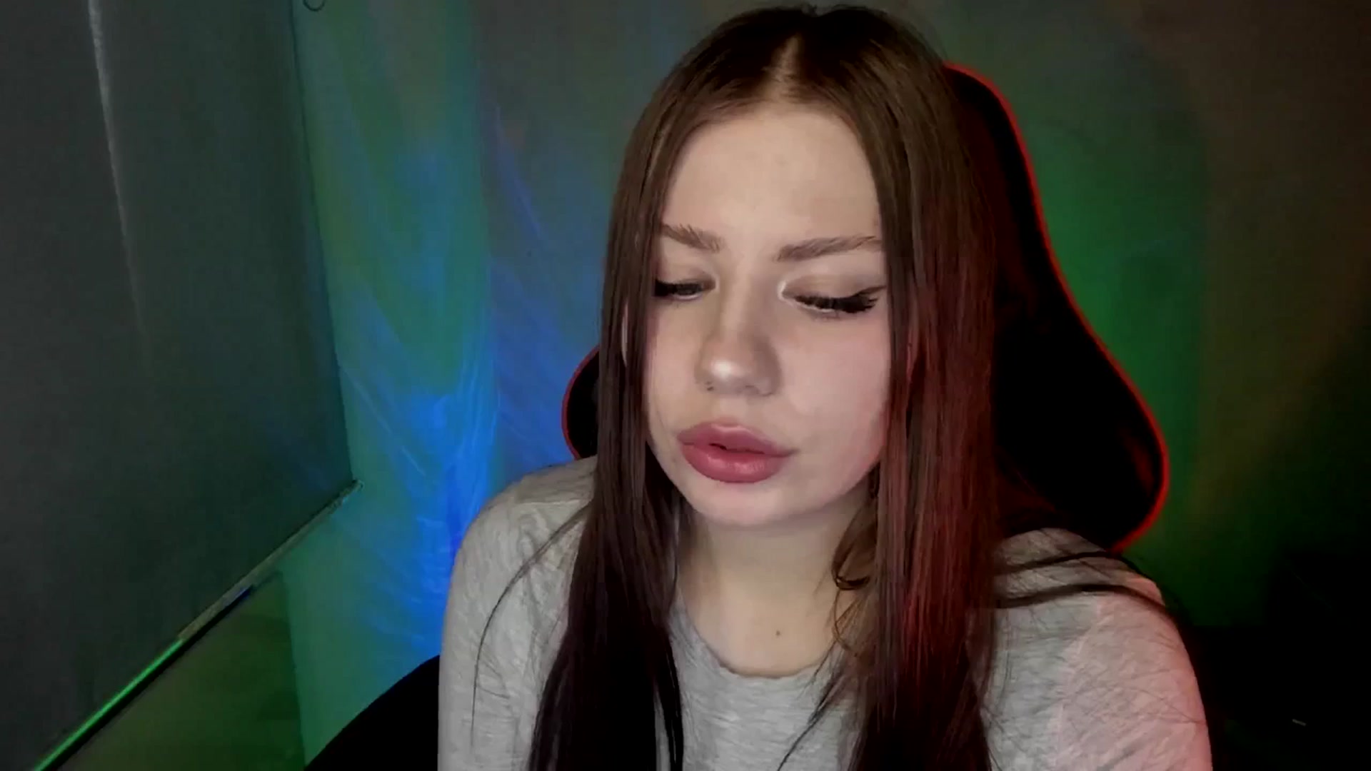 Gallery image thumbnail from FlyingDream's myfreecams stream on, 05/20/2025, 16:04 image 15 of 20