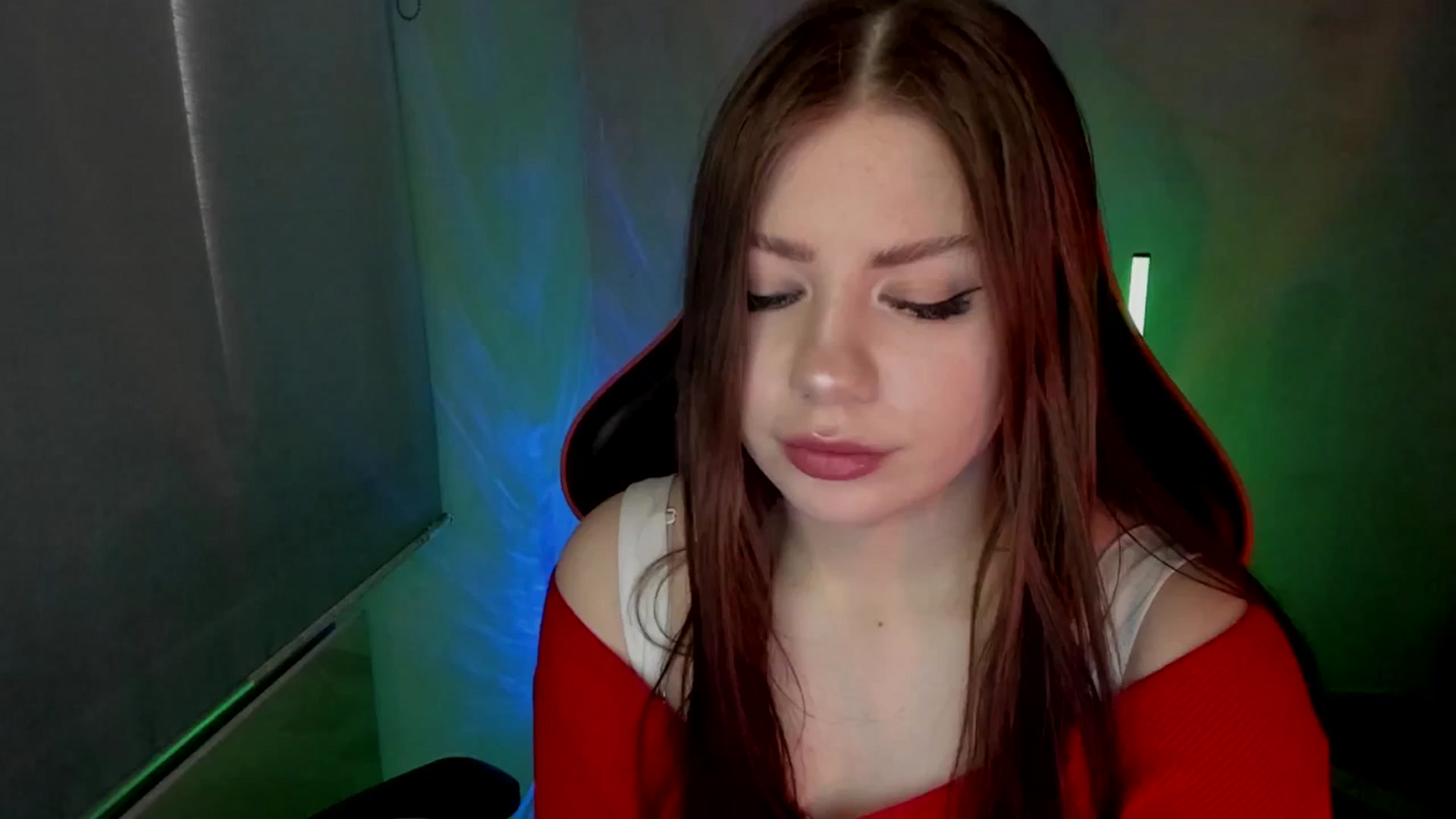 Gallery image thumbnail from FlyingDream's myfreecams stream on, 05/21/2025, 11:27 image 16 of 20
