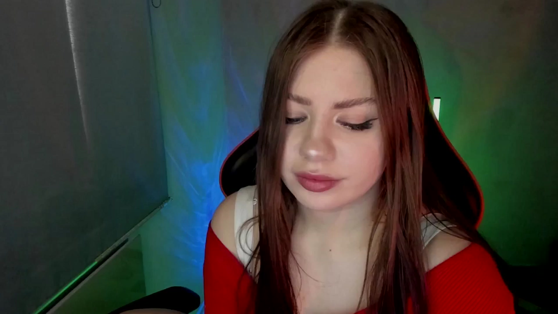 Gallery image thumbnail from FlyingDream's myfreecams stream on, 05/21/2025, 11:27 image 15 of 20
