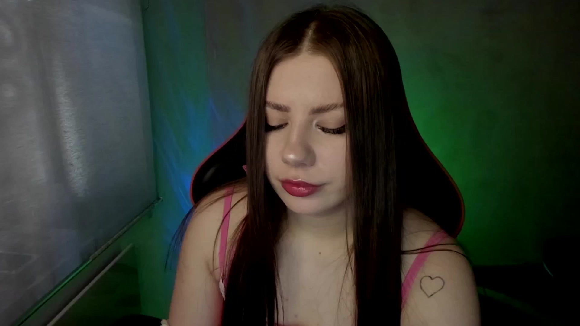 Gallery image thumbnail from FlyingDream's myfreecams stream on, 05/24/2025, 14:36 image 2 of 20