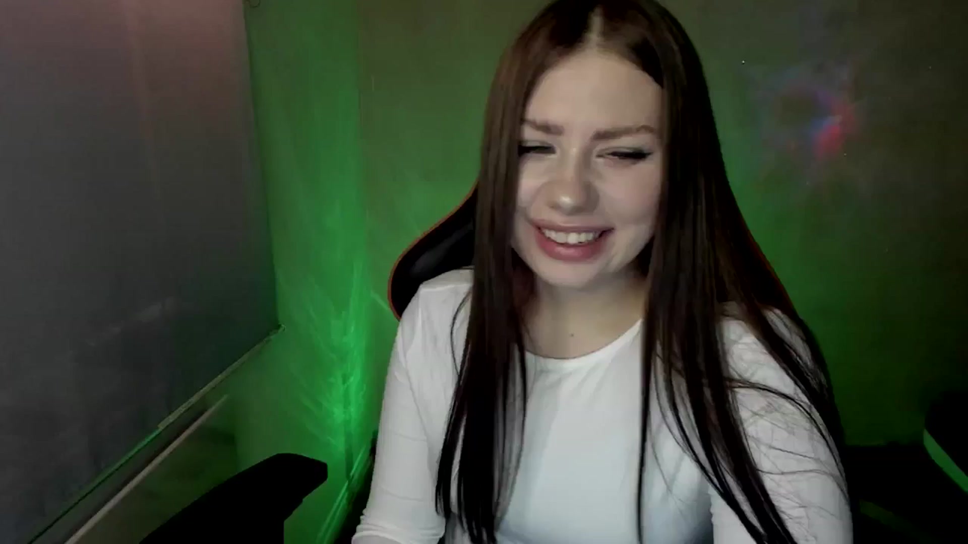 Gallery image thumbnail from FlyingDream's myfreecams stream on, 05/29/2025, 10:41 image 9 of 20