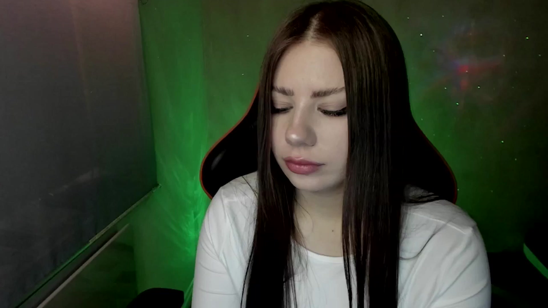 Gallery image thumbnail from FlyingDream's myfreecams stream on, 05/29/2025, 10:41 image 3 of 20