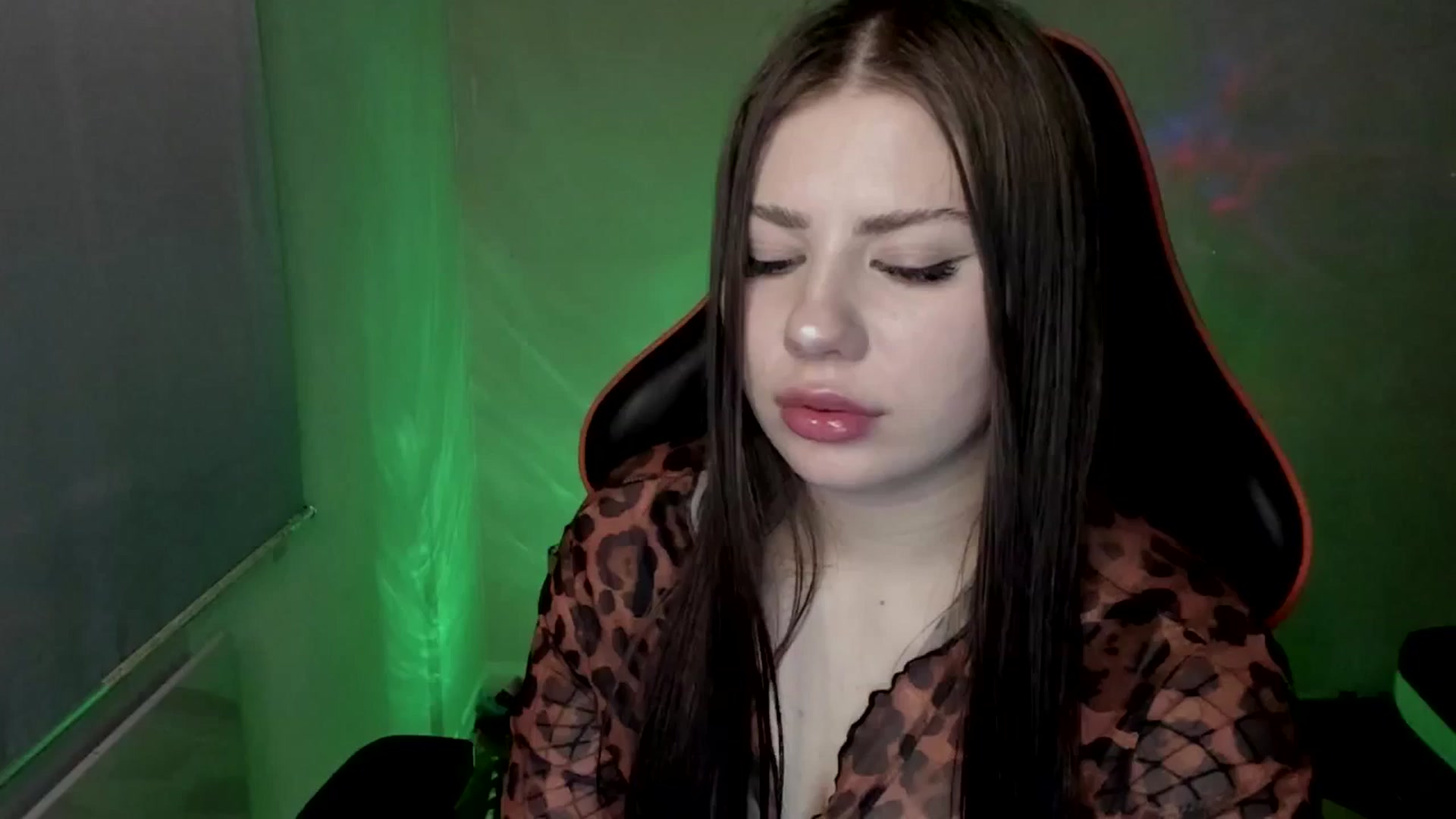 Gallery image thumbnail from FlyingDream's myfreecams stream on, 05/30/2025, 12:55 image 18 of 20