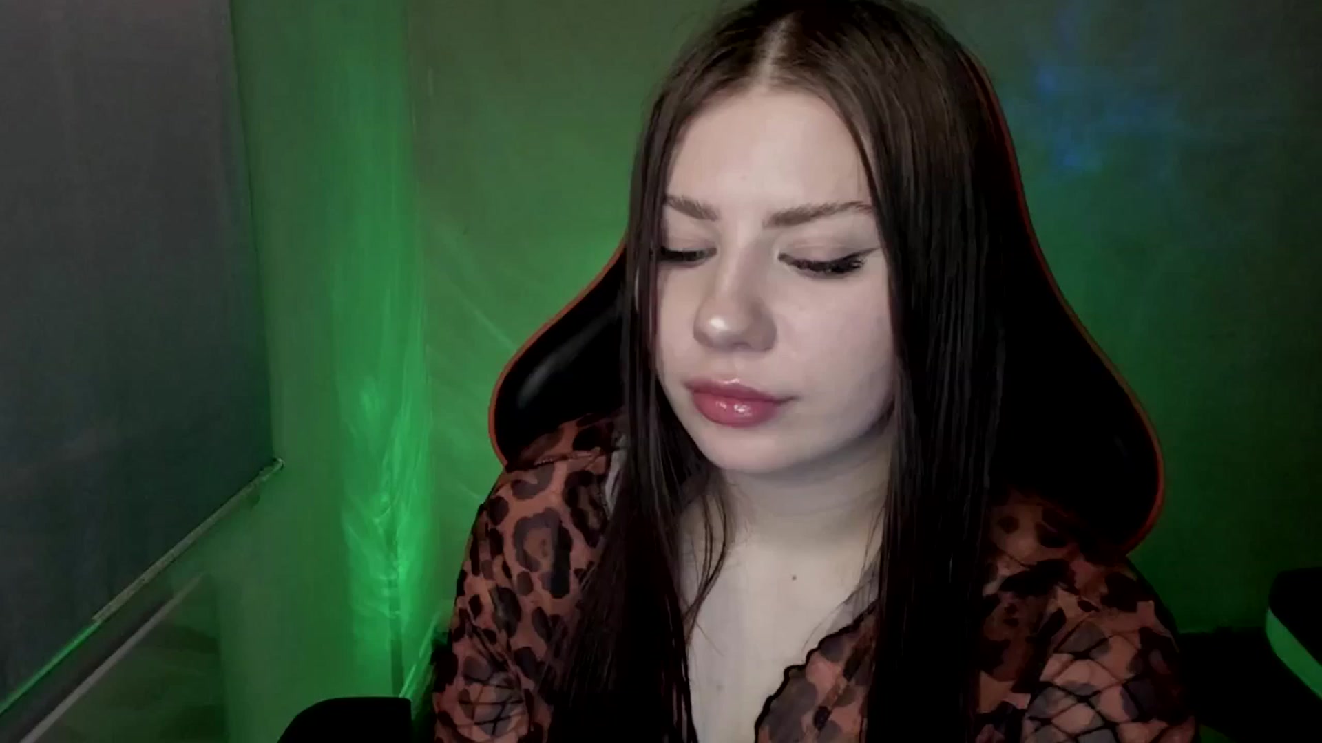 Gallery image thumbnail from FlyingDream's myfreecams stream on, 05/30/2025, 12:55 image 16 of 20