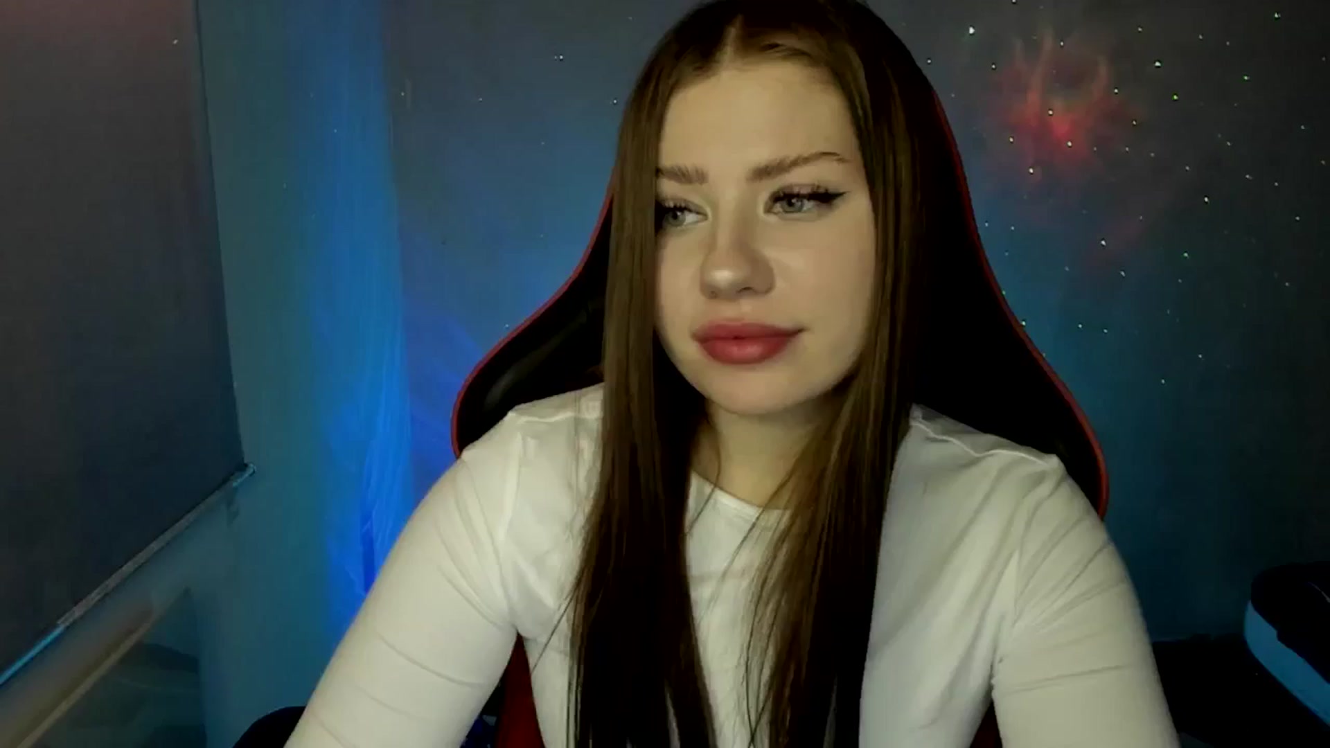 Gallery image thumbnail from FlyingDream's myfreecams stream on, 05/31/2025, 12:42 image 18 of 20
