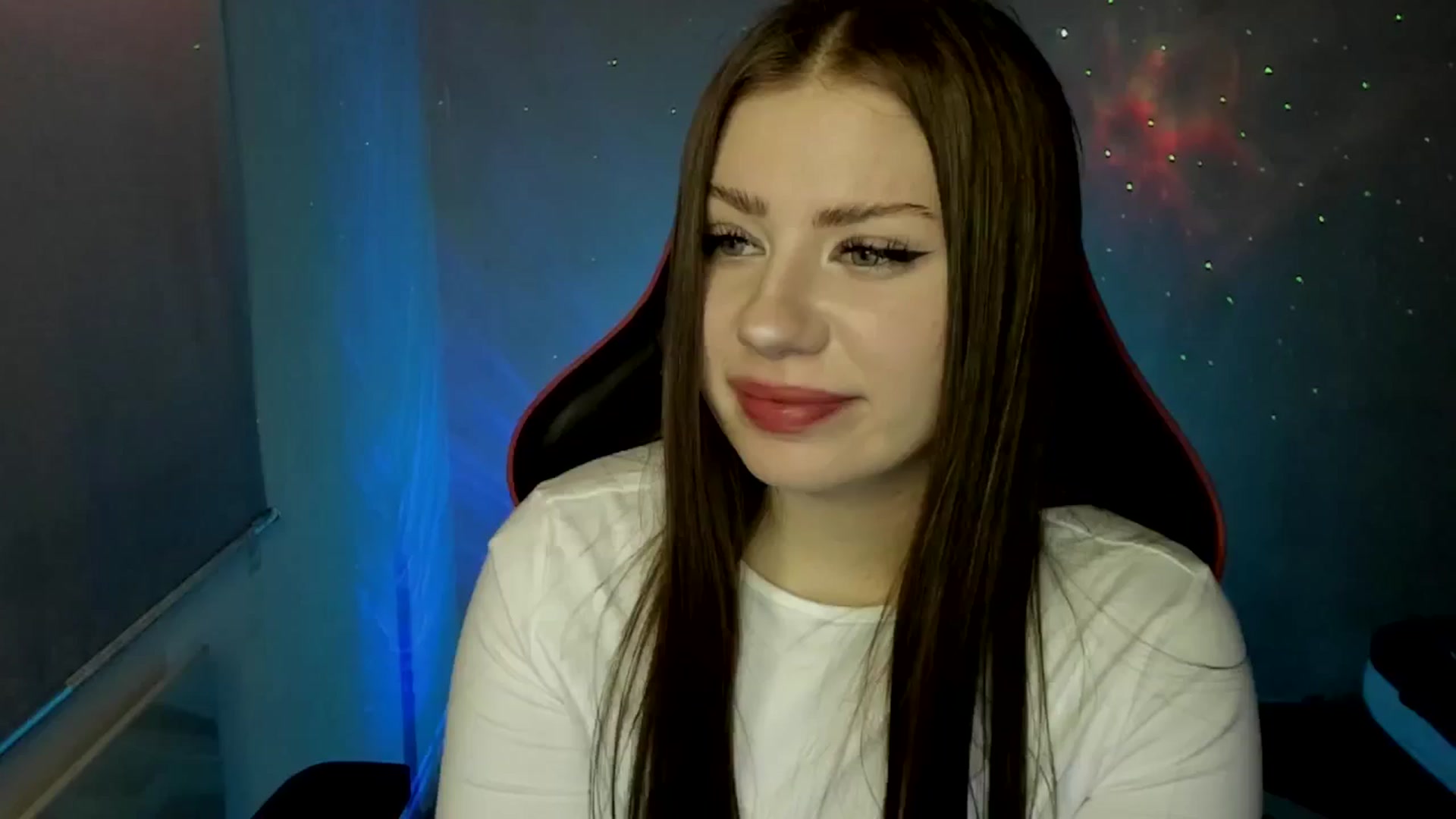 Gallery image thumbnail from FlyingDream's myfreecams stream on, 05/31/2025, 12:42 image 16 of 20