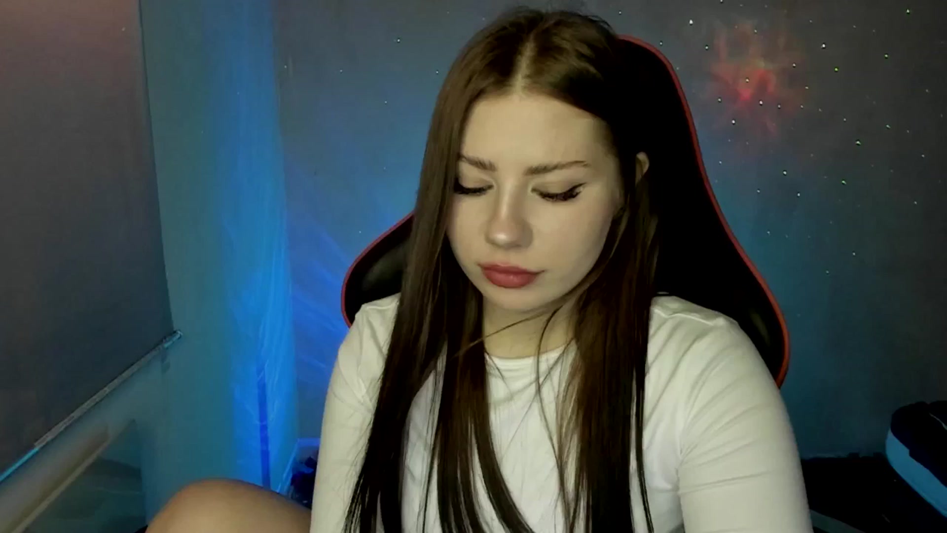 Gallery image thumbnail from FlyingDream's myfreecams stream on, 05/31/2025, 12:42 image 11 of 20