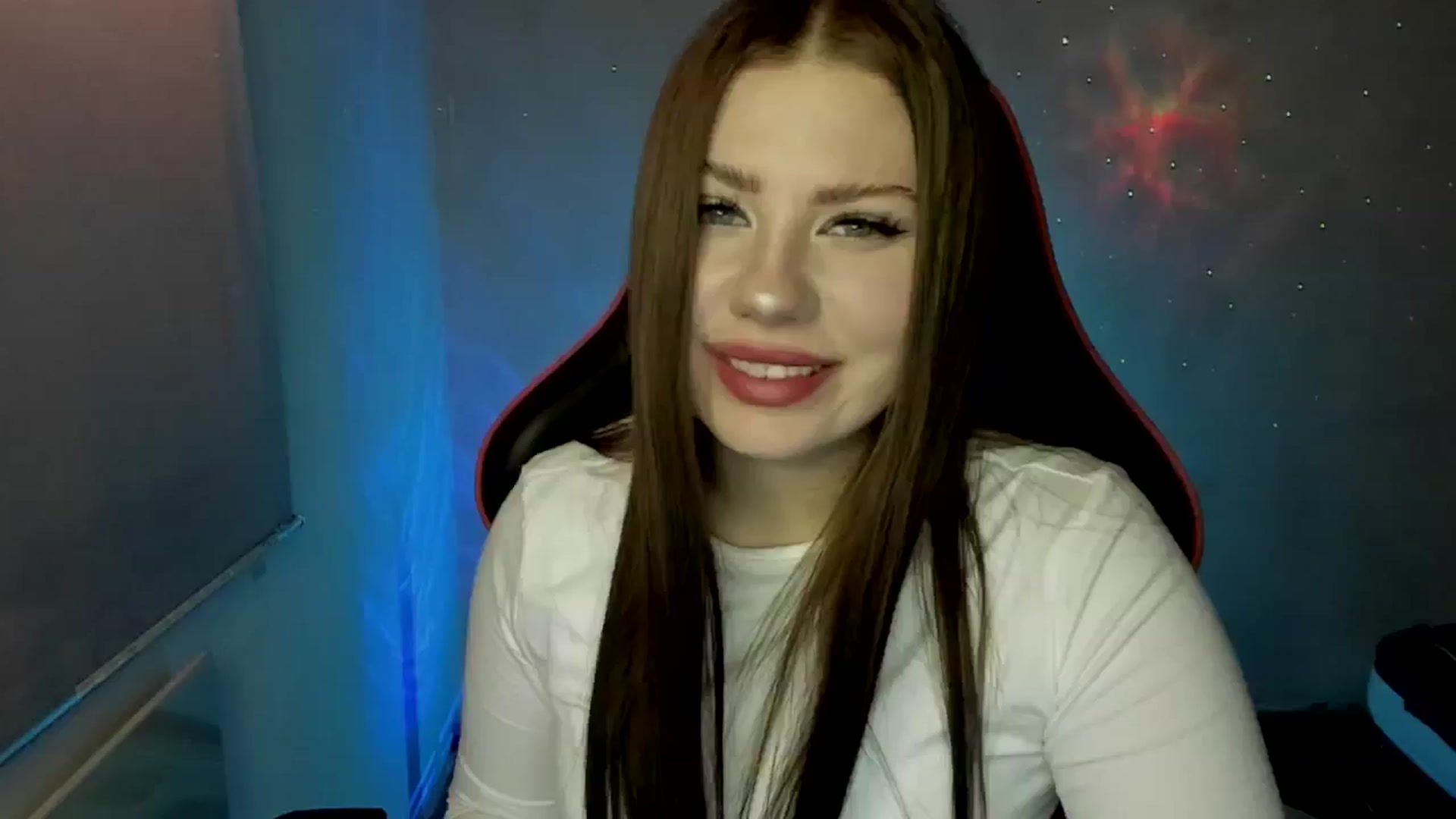 Gallery image thumbnail from FlyingDream's myfreecams stream on, 05/31/2025, 12:42 image 4 of 20