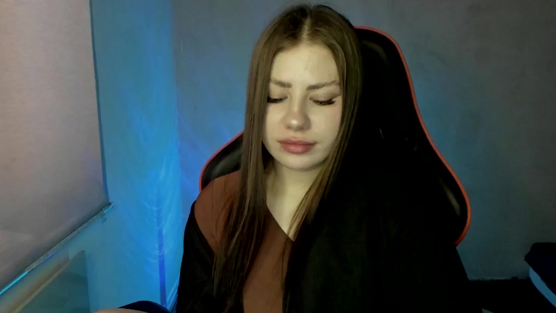 Gallery image thumbnail from FlyingDream's myfreecams stream on, 06/02/2025, 12:28 image 16 of 20