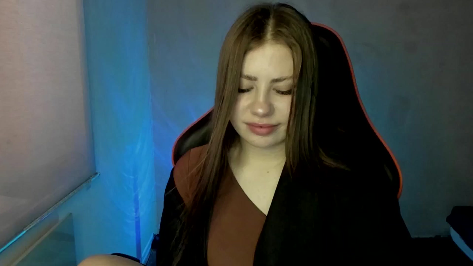 Gallery image thumbnail from FlyingDream's myfreecams stream on, 06/02/2025, 12:28 image 15 of 20