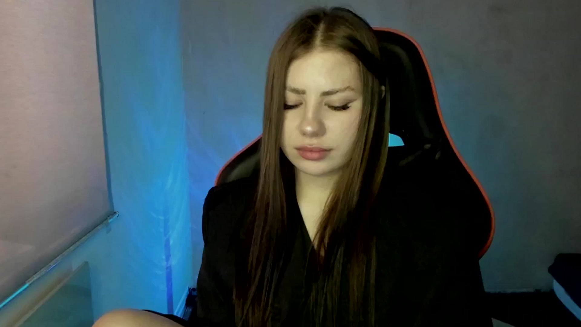 Gallery image thumbnail from FlyingDream's myfreecams stream on, 06/02/2025, 12:28 image 11 of 20